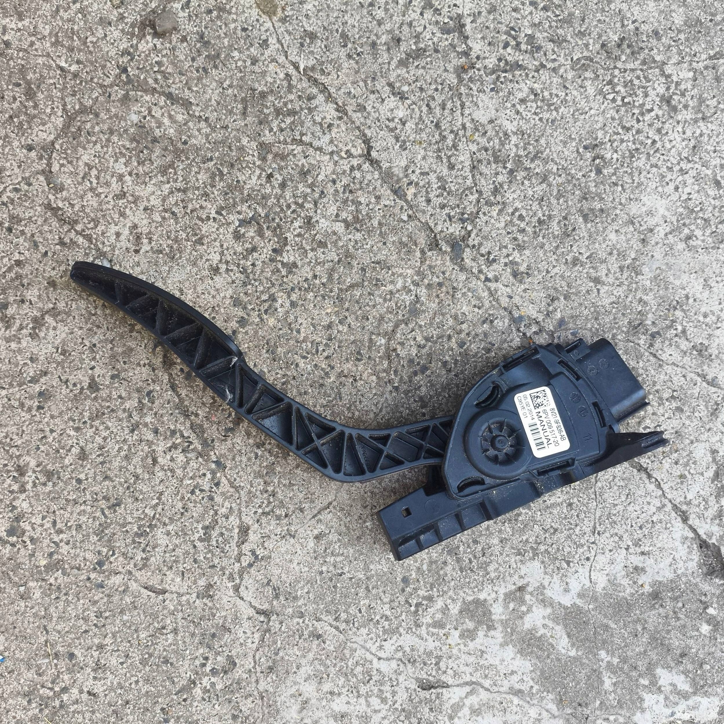 accelerator pedal potentiometer Ford Fiesta MK7 LIFT 1.0 2014