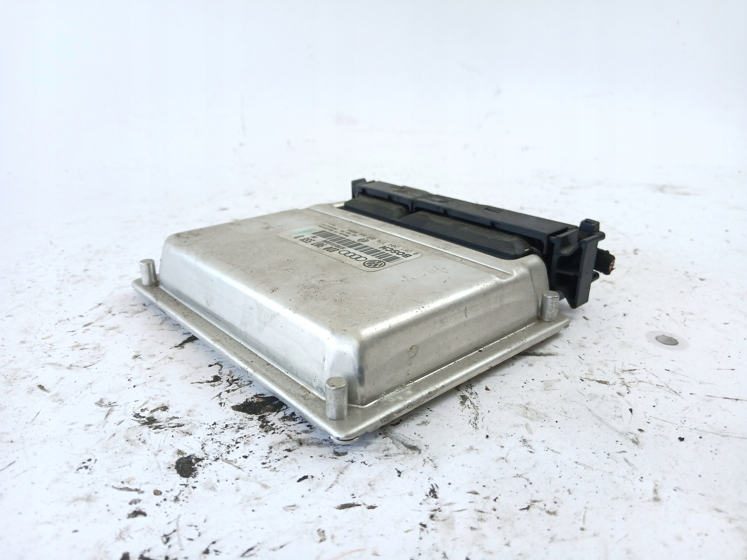 VW PASSAT B5 1.8 unité de commande électronique uce moteur 8D0907558B
