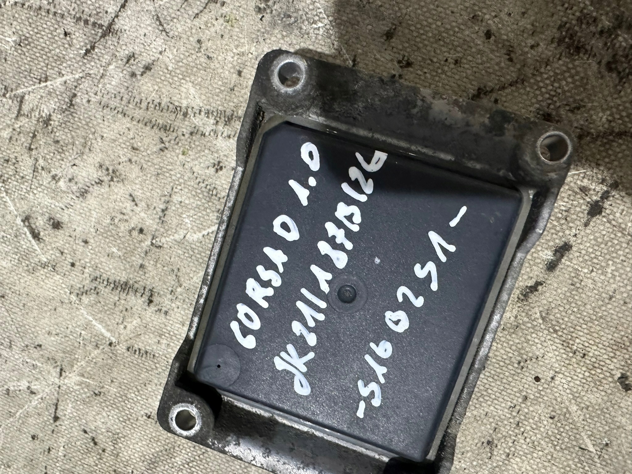 unité de commande électronique uce moteur OPEL CORSA D 1.0B 0261208939