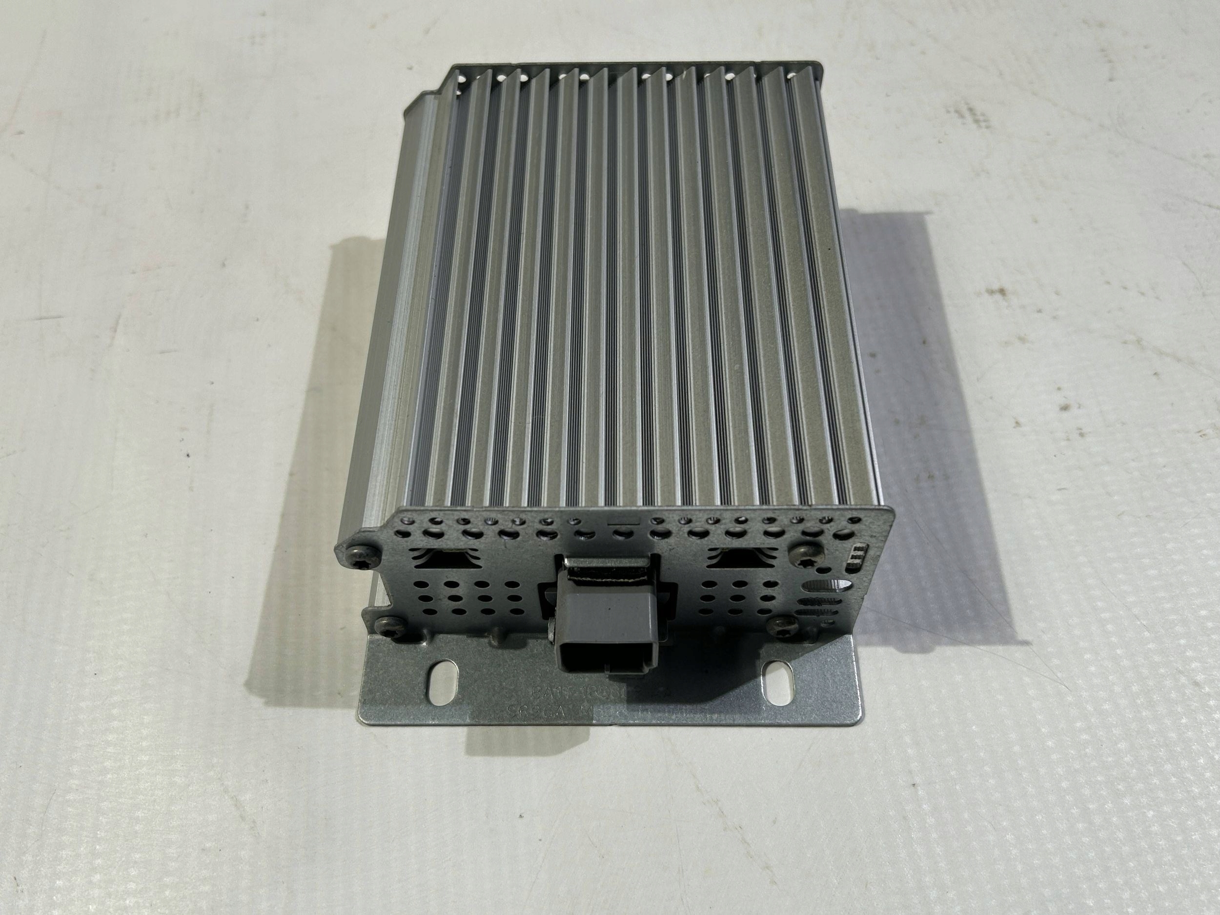 amplifier module audio dzwieku odbiornik Lincoln Continental 2017r