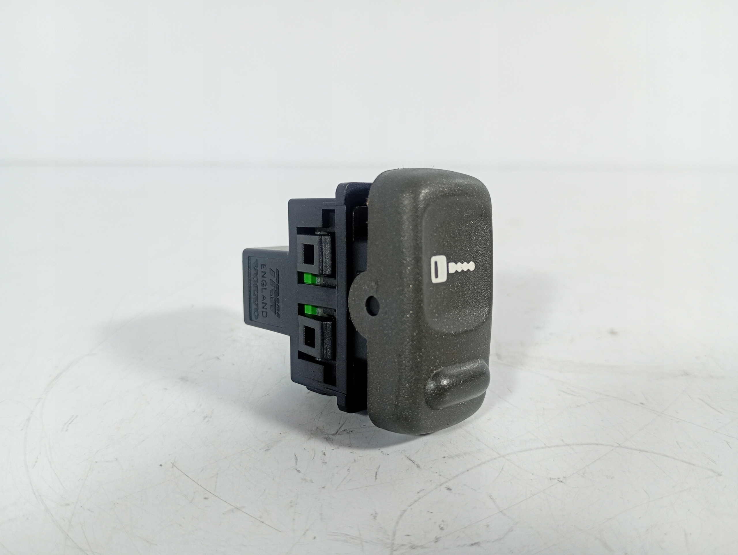 Volvo V40 95-04 switch switch button of a lock central OE 30613568