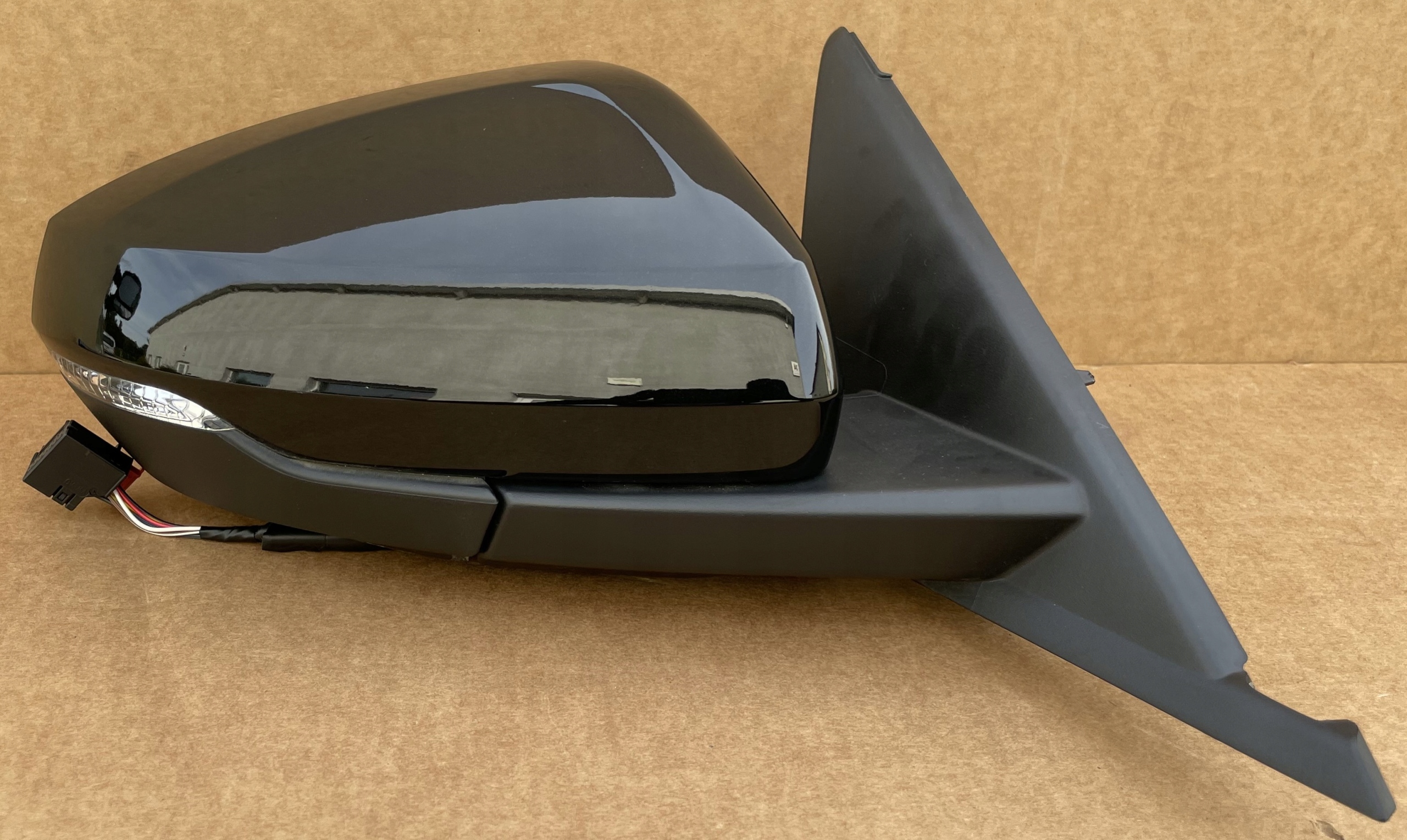 mirror AUDI A1 S1 W colour LY9T 6 PIN 82A original as new complete