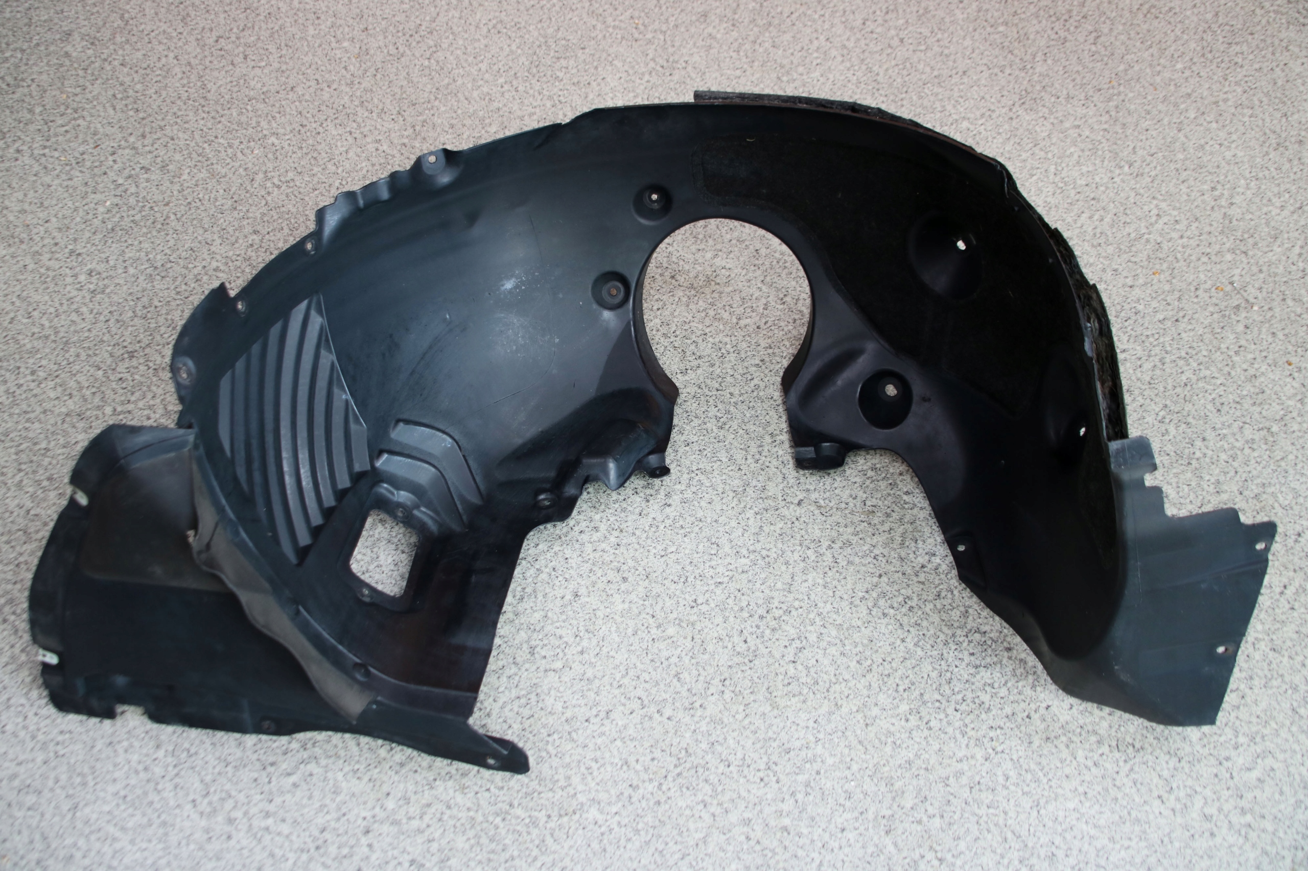 BMW F45 F46 LCI mudguard left front 7473415