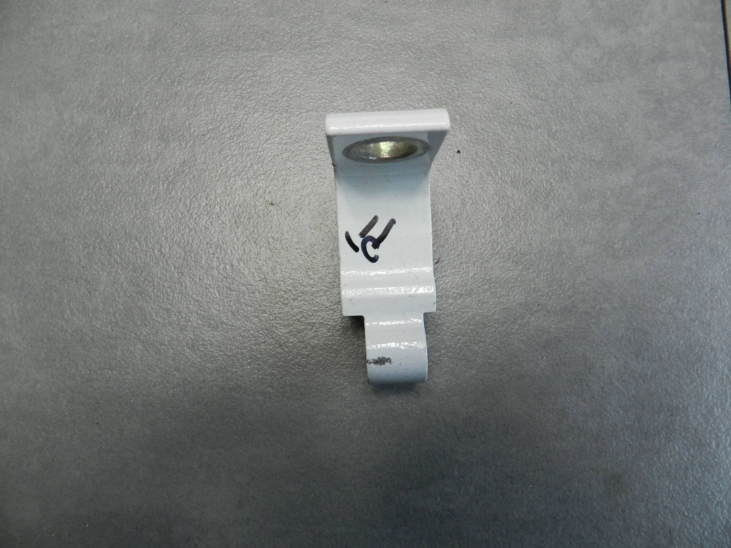 Volkswagen Golf VIII hinge lower right rear 5H0833402 N58577