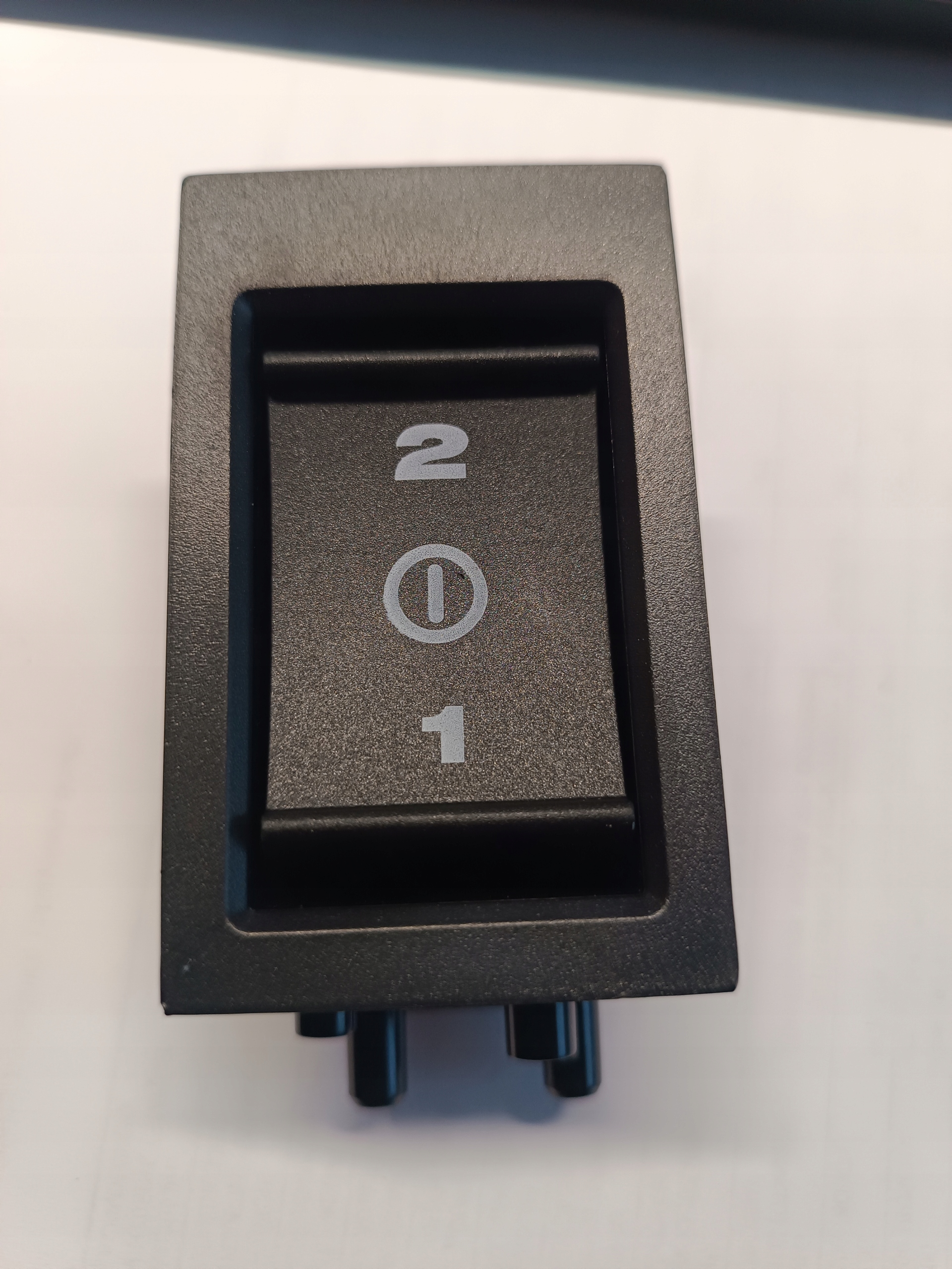 Włącznik kołyskowy 4931466244