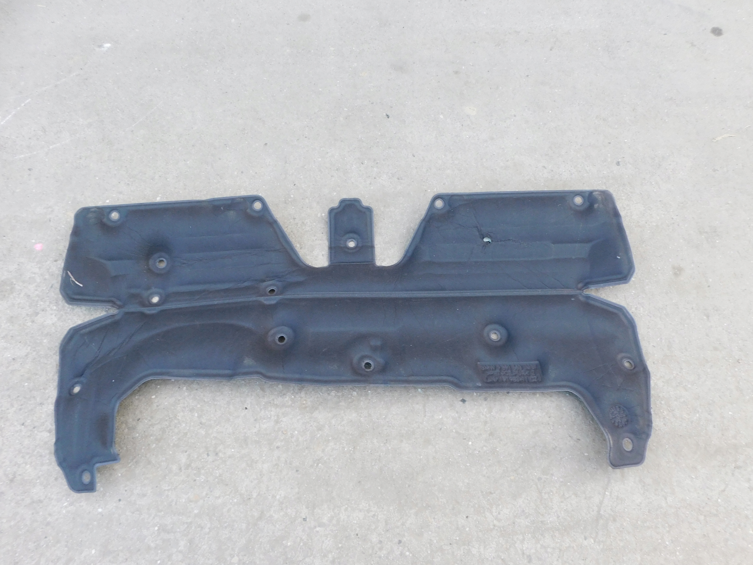 BMW 4 14 G26 Gran Coupe Insonorisation komory Sol Avant 9891663