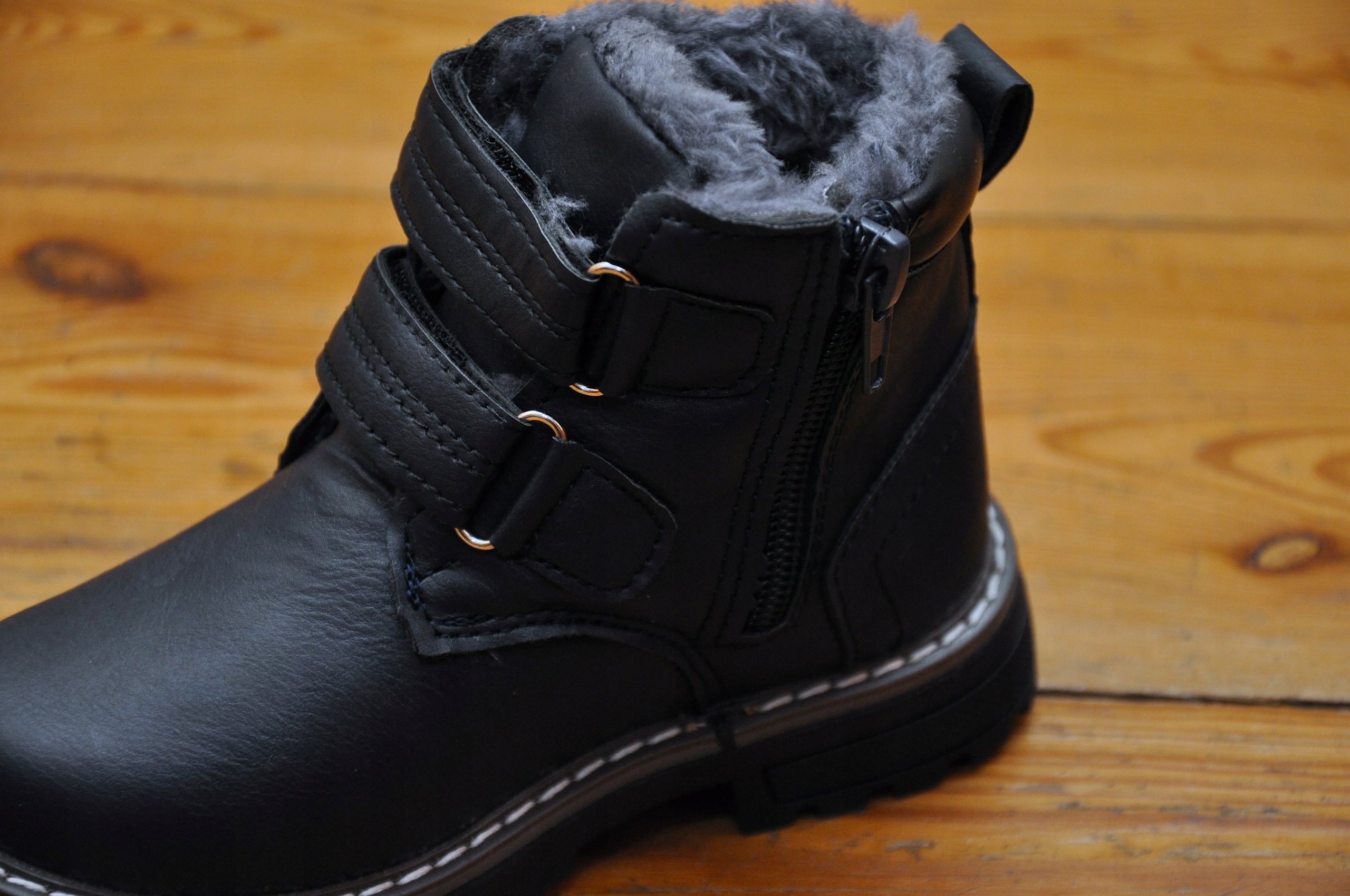 TRZEWIKI BUTY DZIECIĘCE NA RZEP RZEPY CHŁOPIĘCE OCIEPLANE WYGODNE ROZ 29 Długość wkładki wew. 17.5 cm