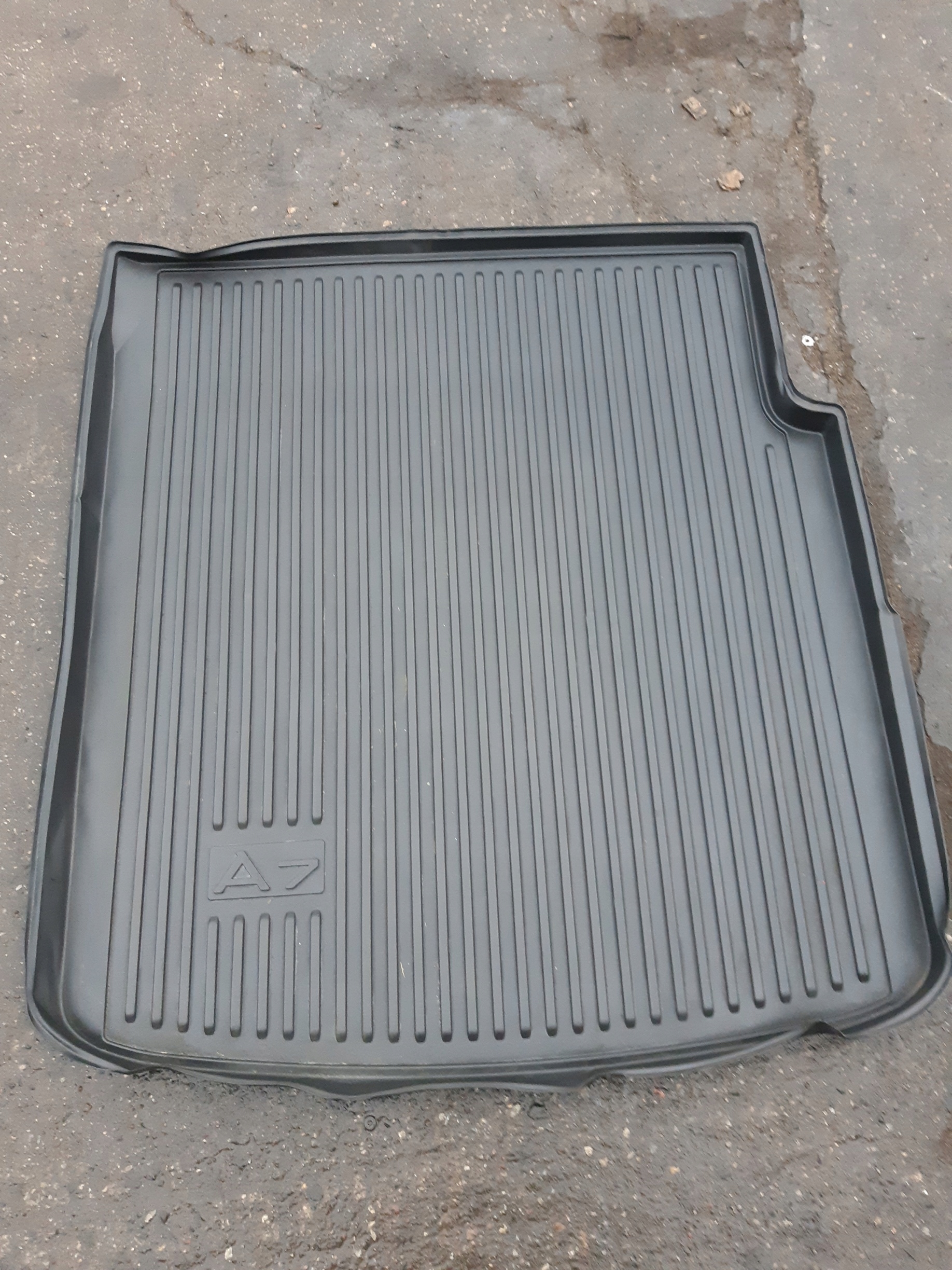 AUDI A7 4G MATA tyres floor mats boot 4G8061180A