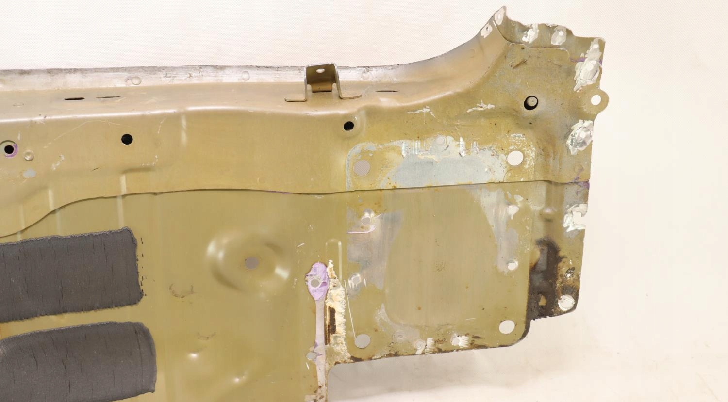 TESLA MODEL 3 WZMOCNIENIE ŚCIANA TYŁ 1073865-00-I Producent części Tesla