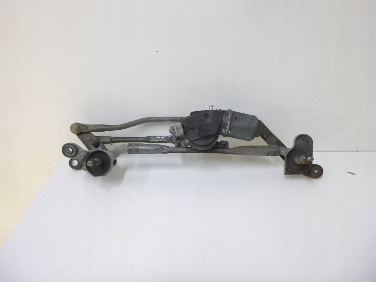 wiper mechanism front Mazda 5 2005r.