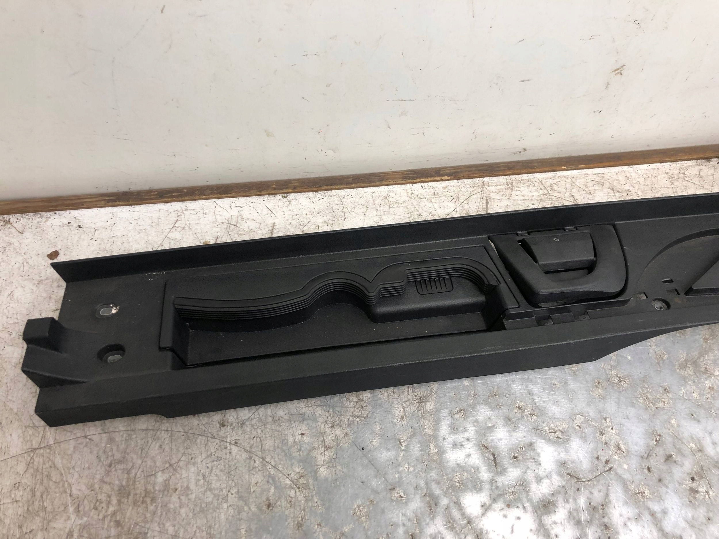 moulding boot right rear part VW PASSAT B8 KOMBI 3G9858832