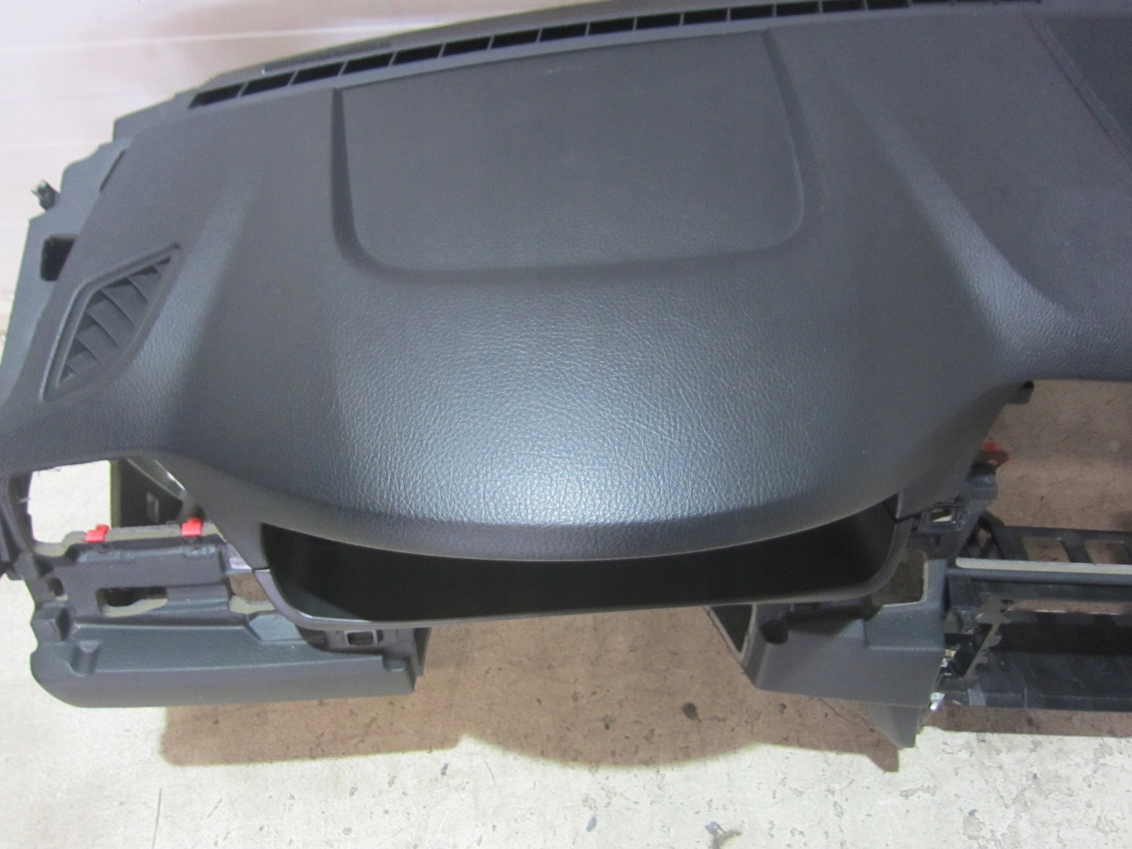 BMW 5 F10 dashboard instrument panel 9207381 console airbag 51459207381 black