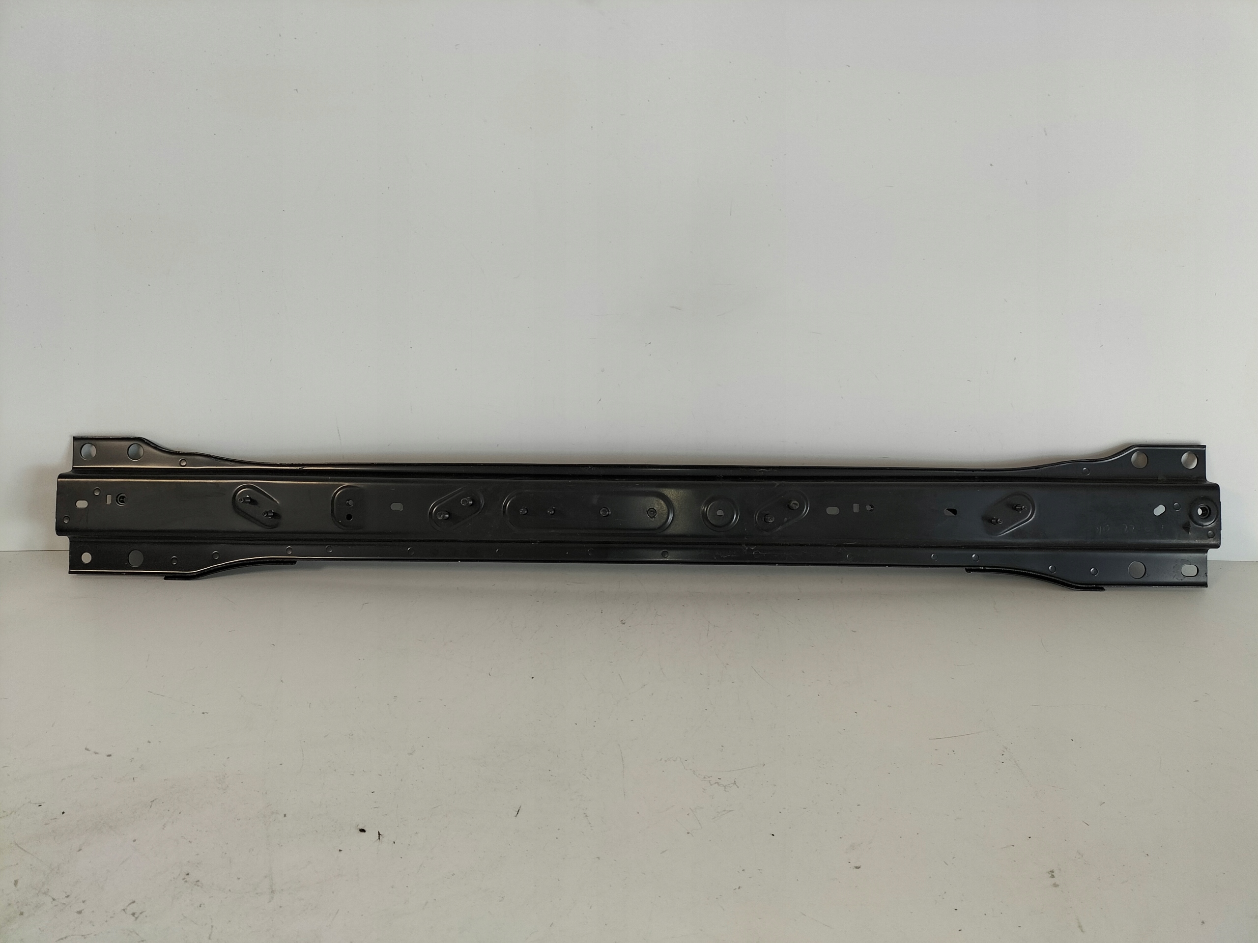 sider front lower below chodnice NISSAN NAVARA NP300 D23 14