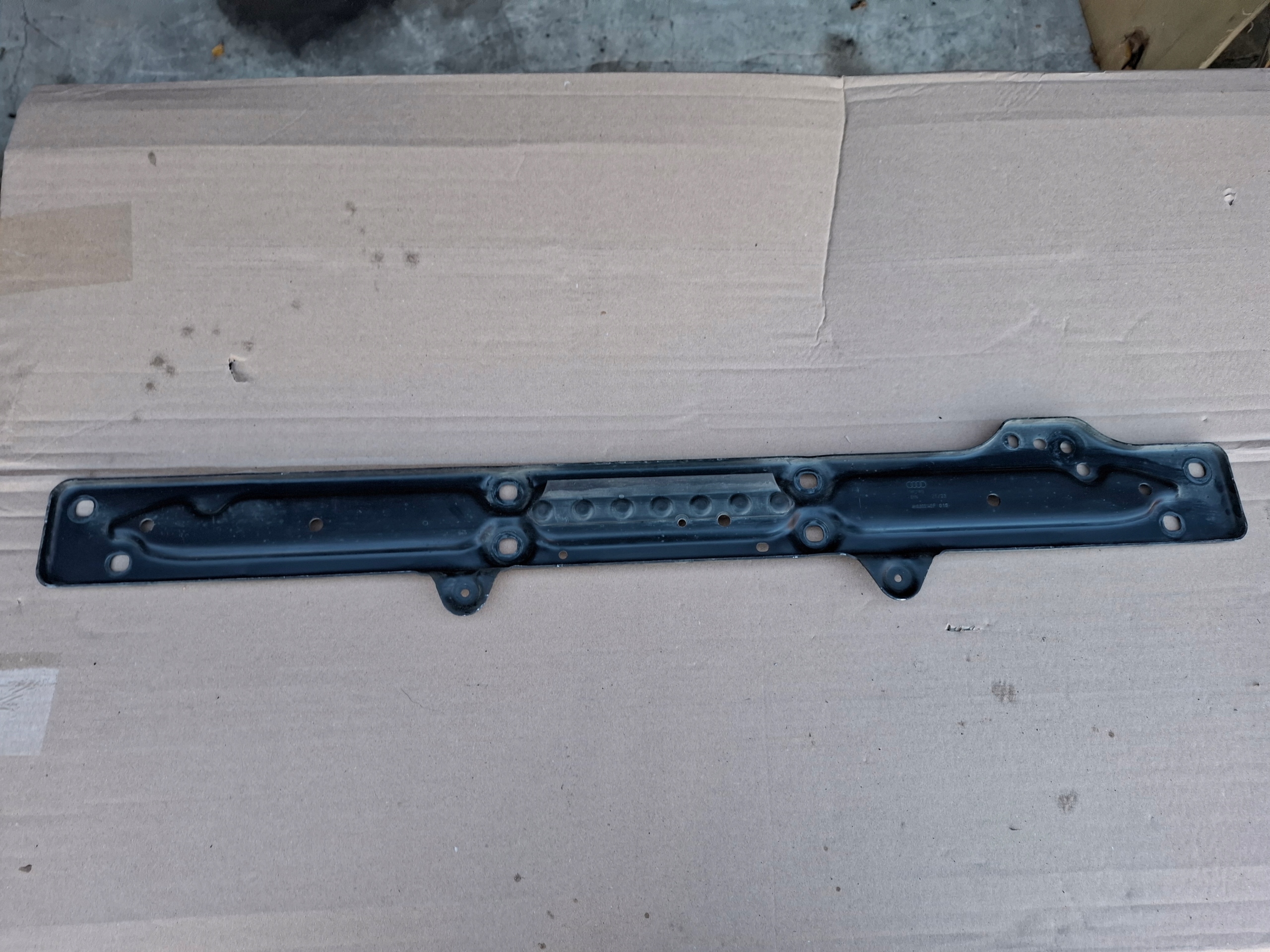 AUDI A6 C8 4K RS6 console chassis 4K0803145F