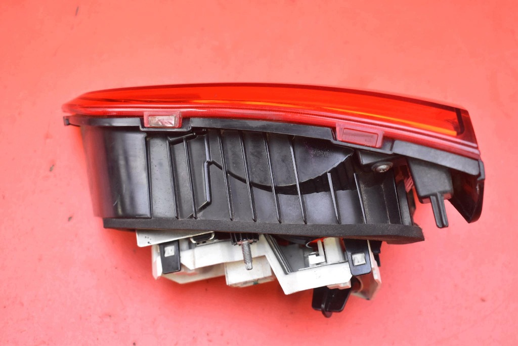 light left rear part rear 5G0945093R VW GOLF 7 VII 5D HB 12-17