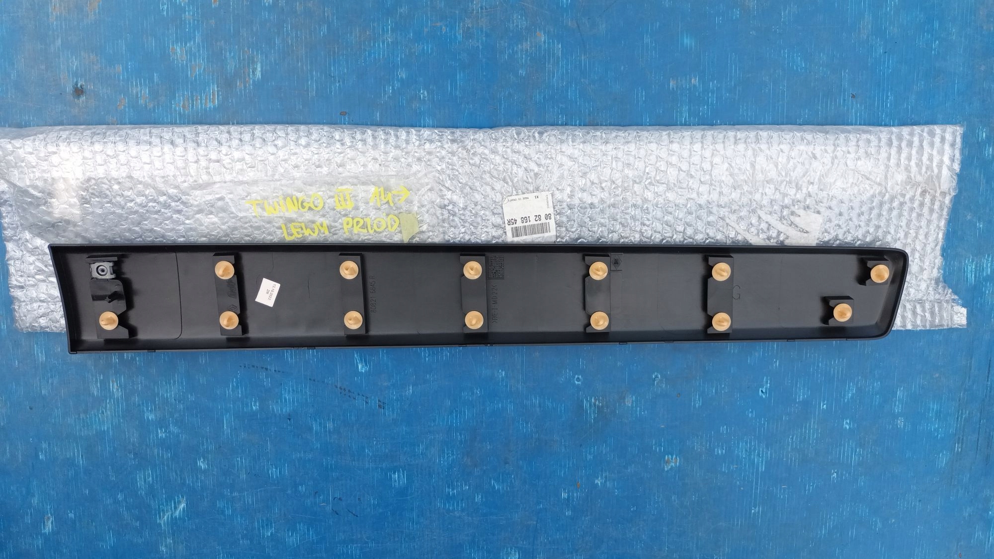 moulding for door left front RENAULT TWINGO III 2014R->