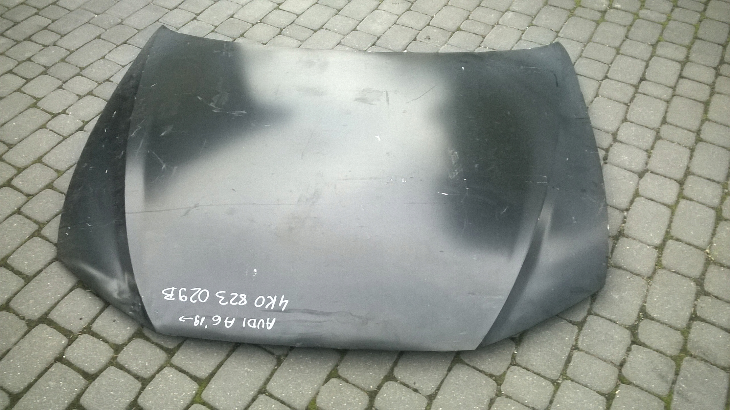 MASKA AUDI A6 4K0823029B NOWA