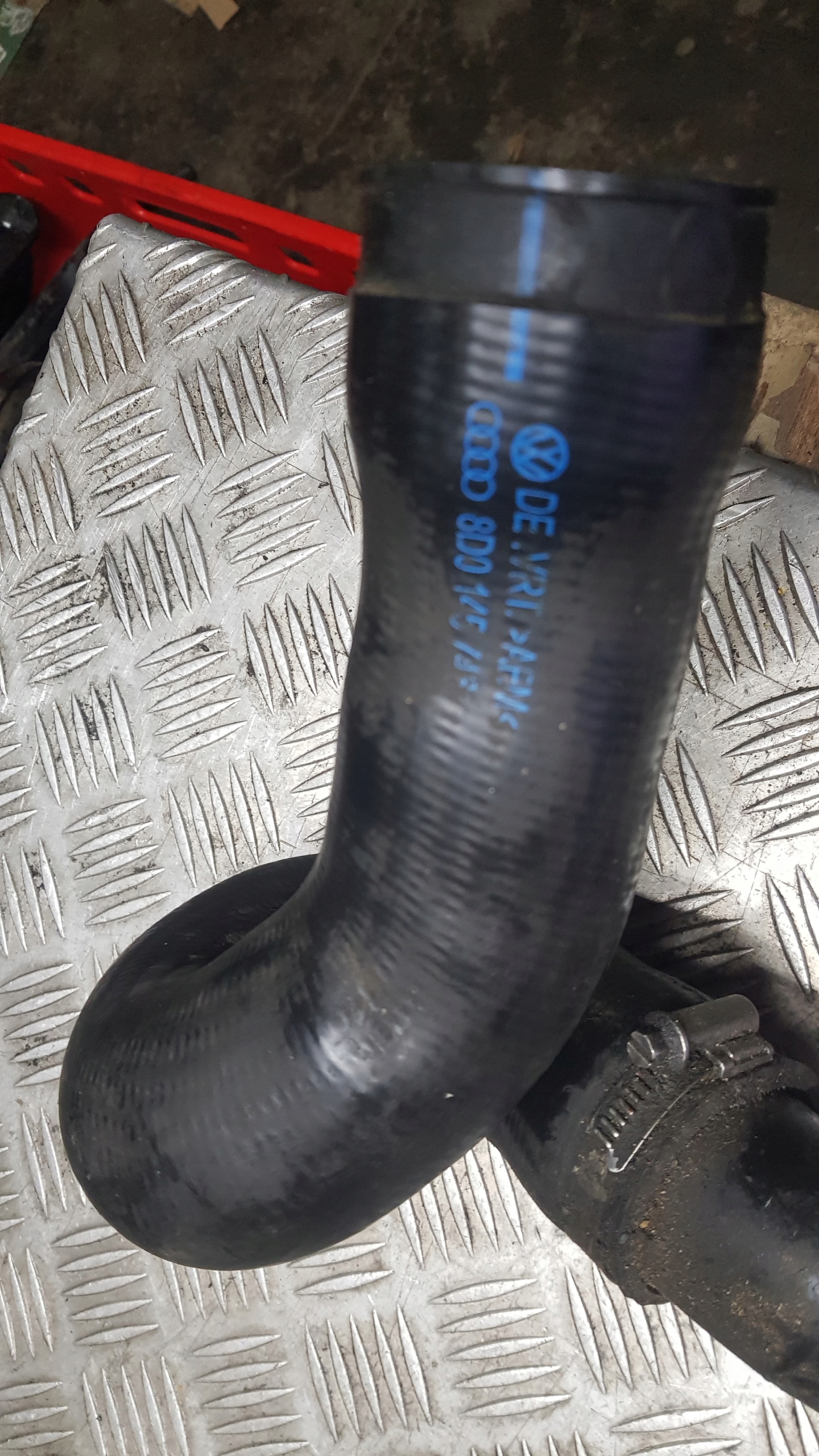 AUDI A4 B6 2.5 TDI pipe wiring tube 059145731F