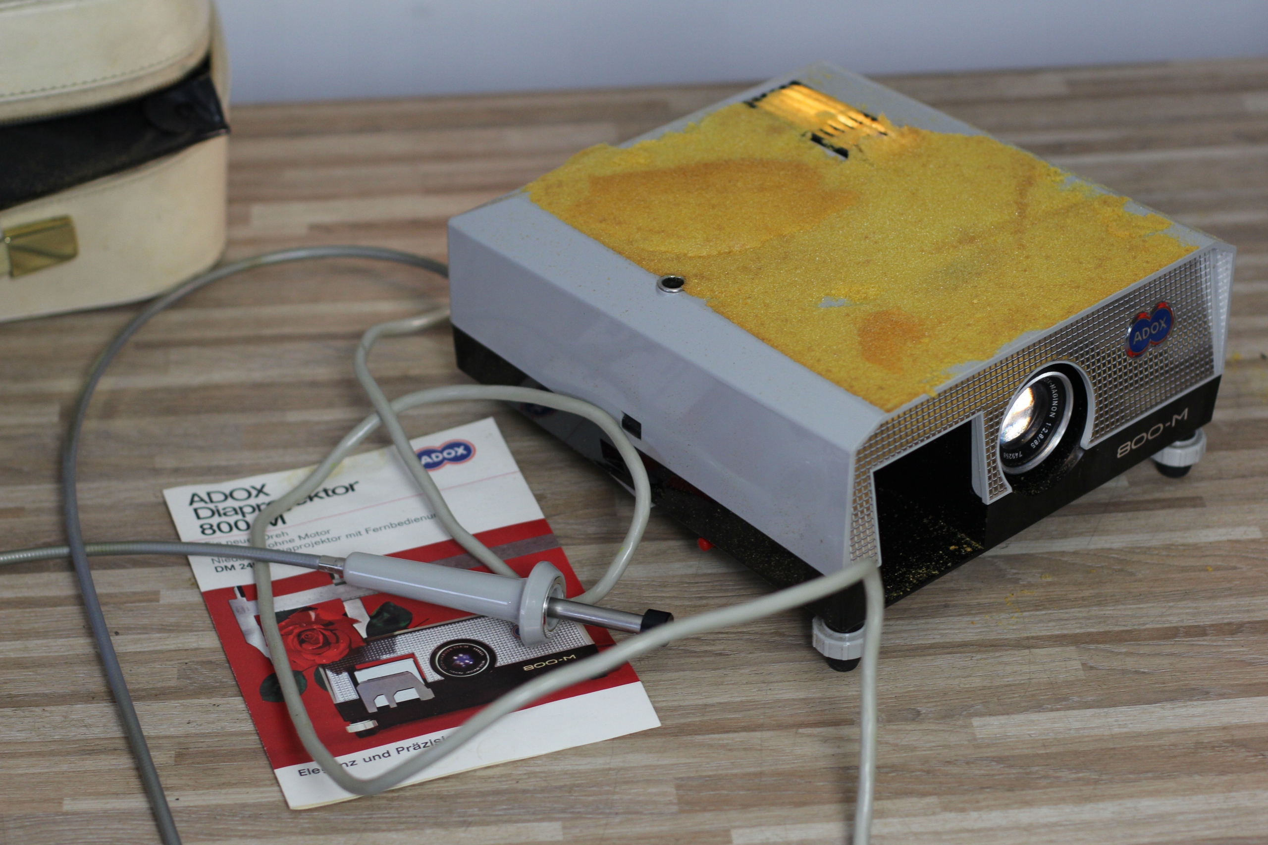 Adox 800M projektor slajdów , opis