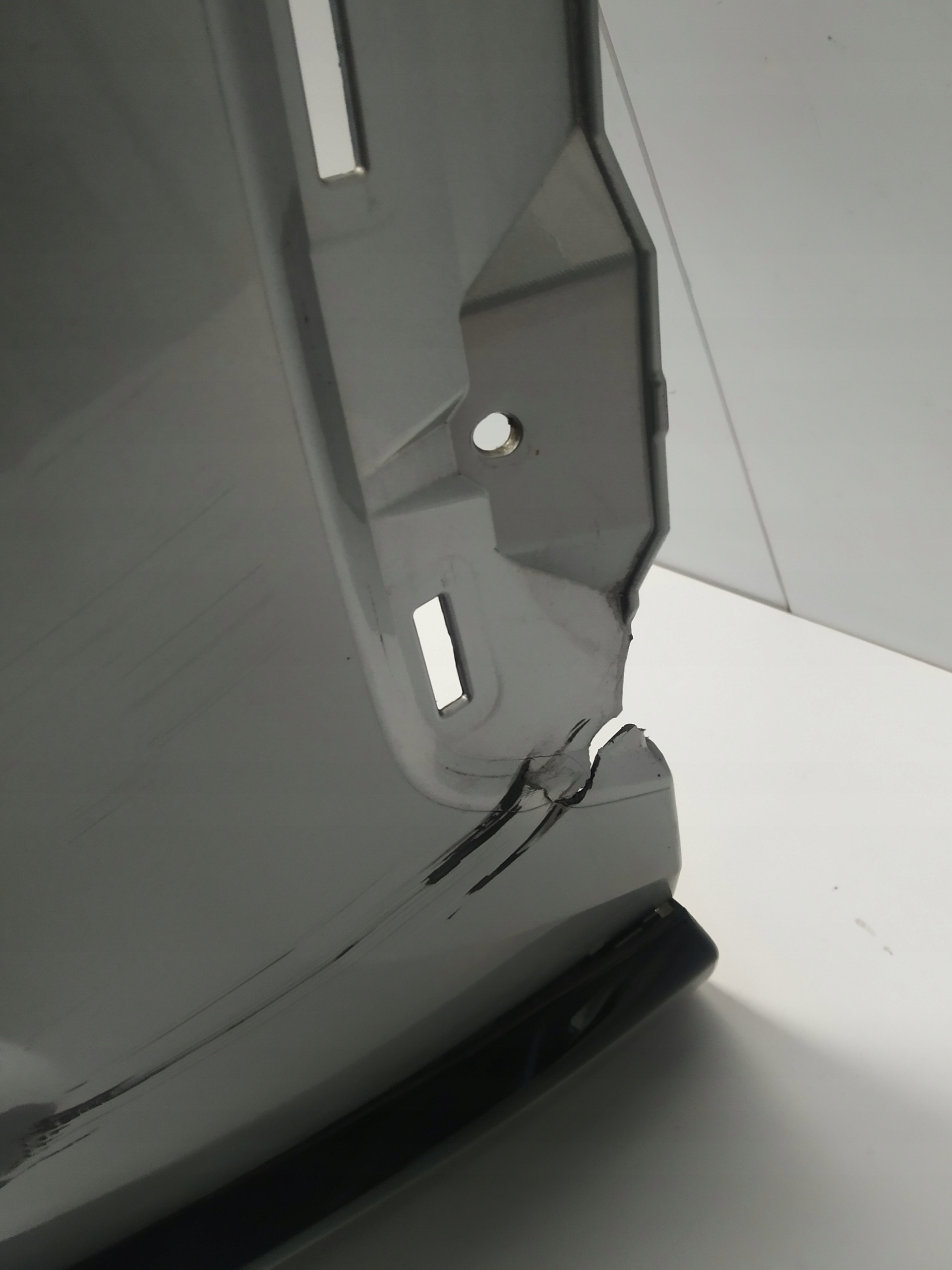 2018r + Toyota Rav4 V bumper hokej front original below PDC and washers