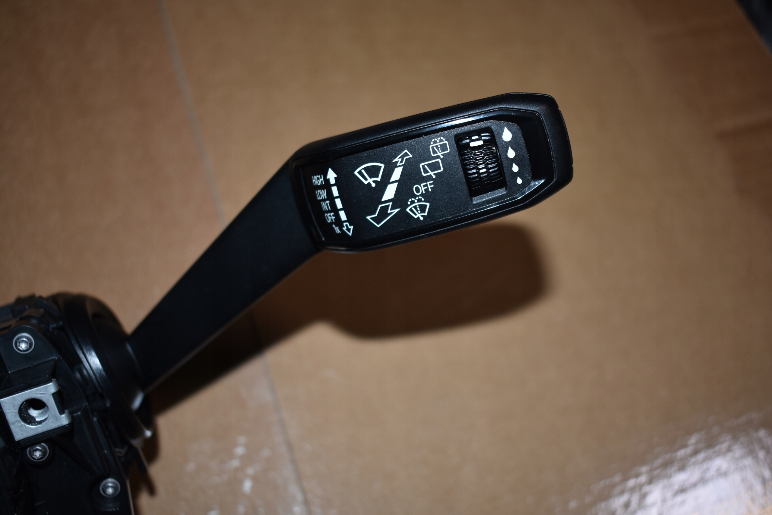 IDEALNE control ring steering wheel levers and controls VW TOUAREG III 1