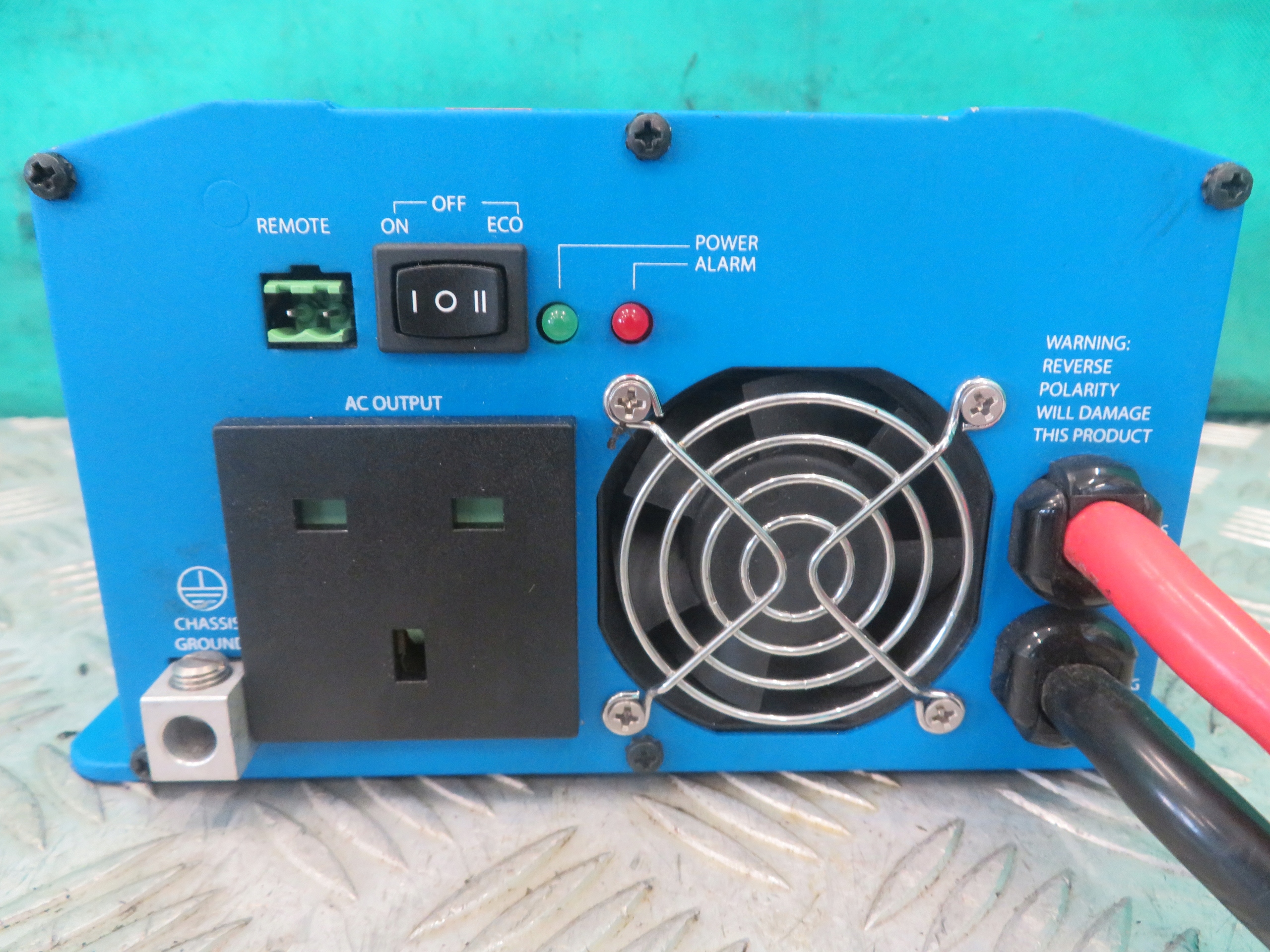 Victron energy phoenix 12/1200