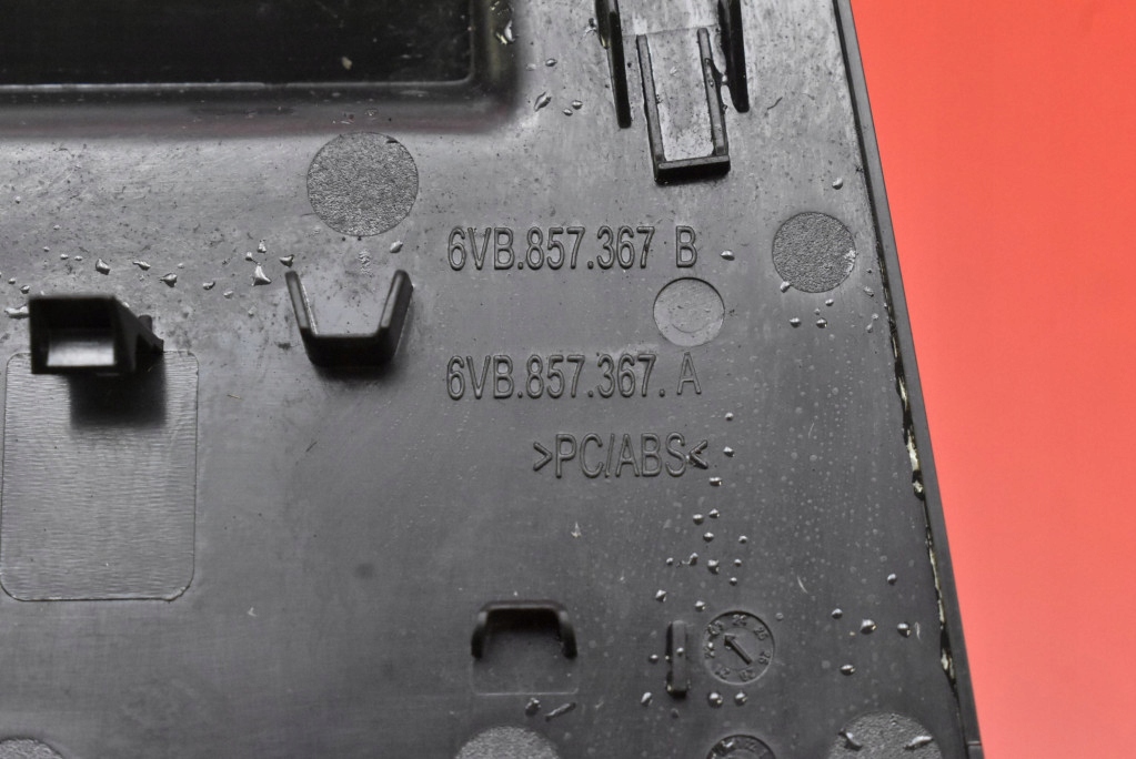 PORT adapter USB 657035736A SKODA FABIA 4 IV 21