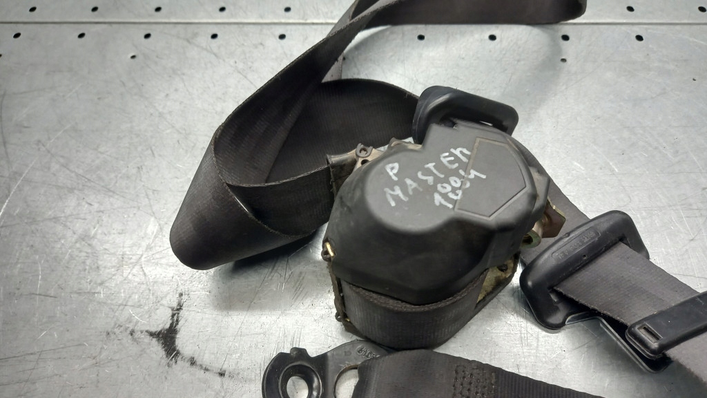 ремень безопасности правый перед renault MASTER II 2.5 01R