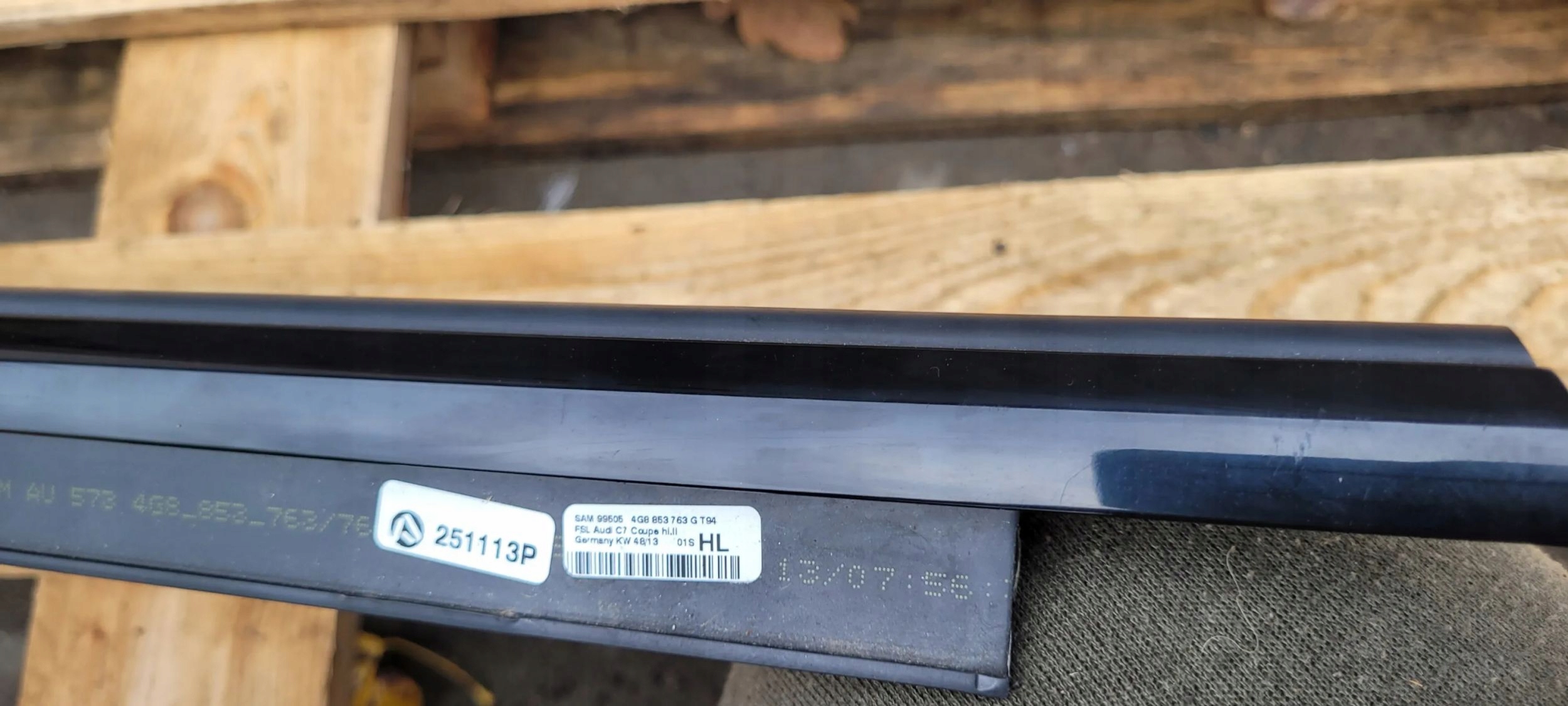S7 4G A7 moulding dust door left left rear part black