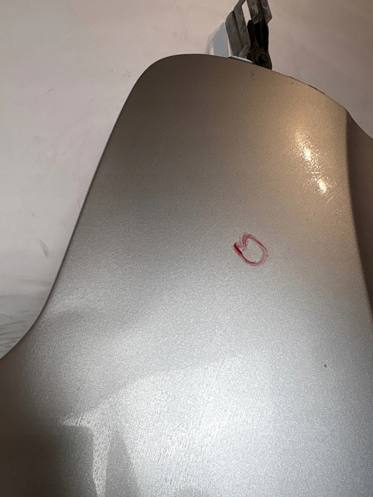 fender front front right Peugeot 208 and Srebrny