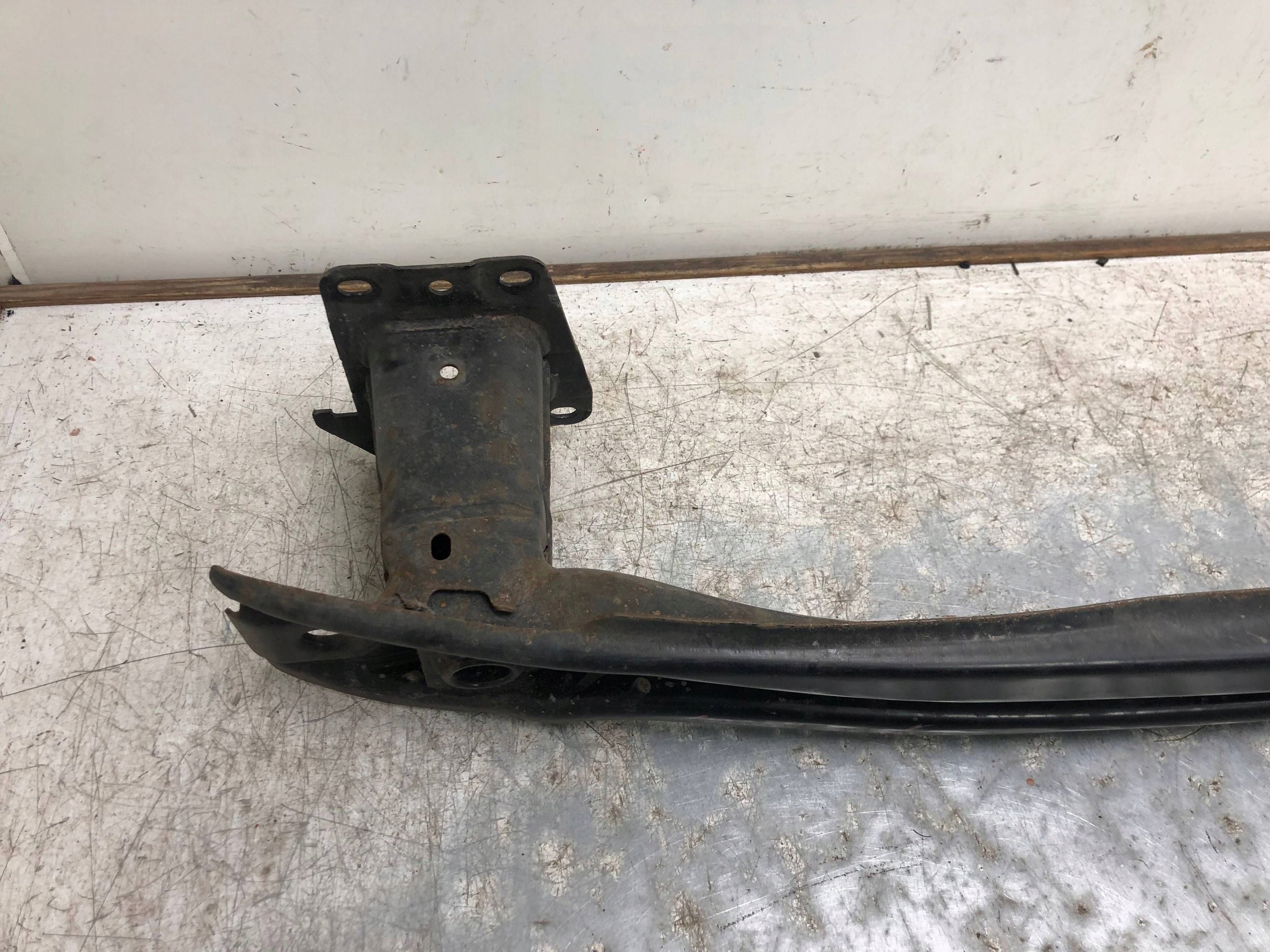 bumper support rear part VW TOURAN III 5TA807557A