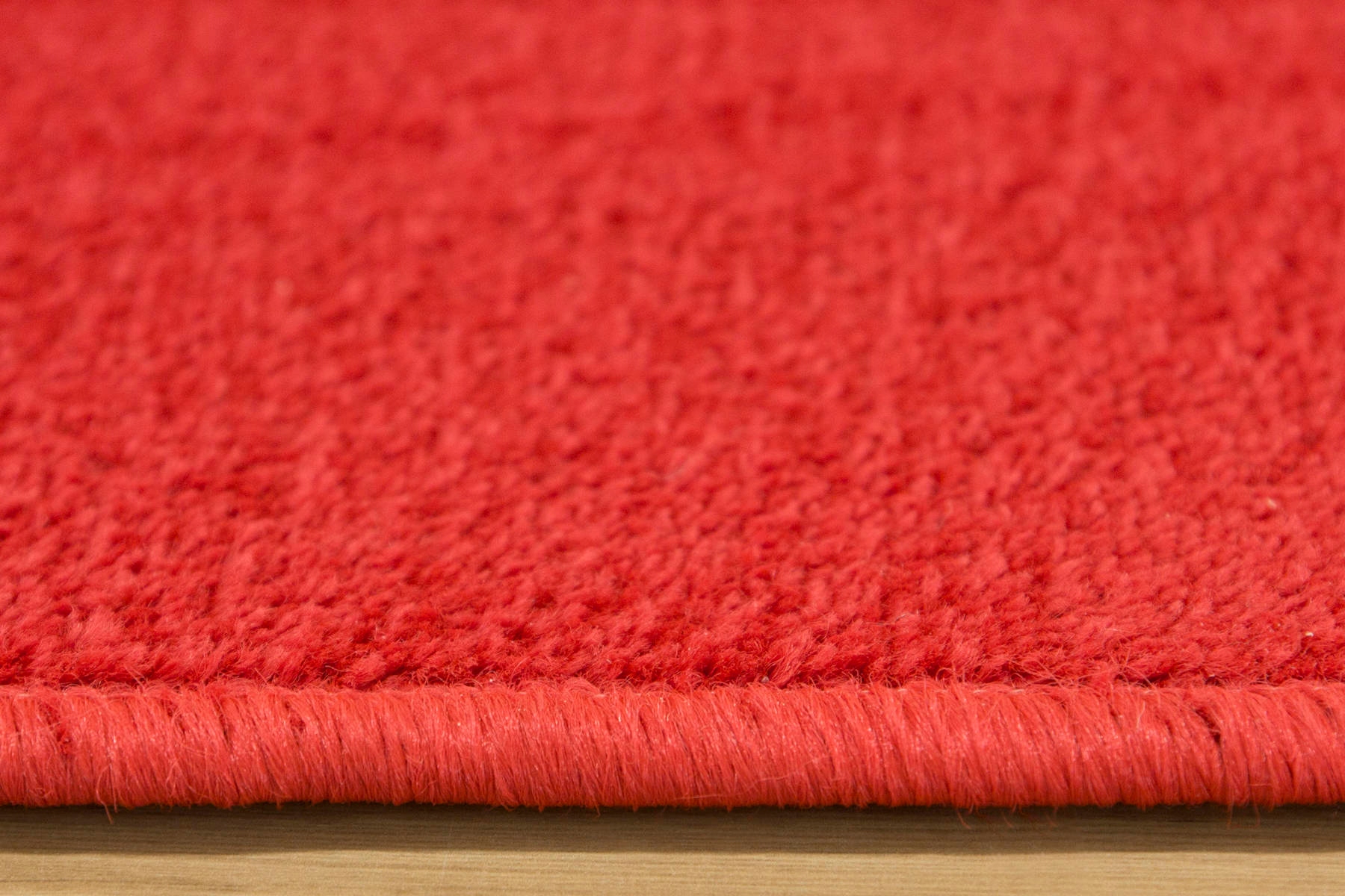 szer. 4m MIĘKKA CZERWONA WYKŁADZINA DYWANOWA Szerokość 4 m