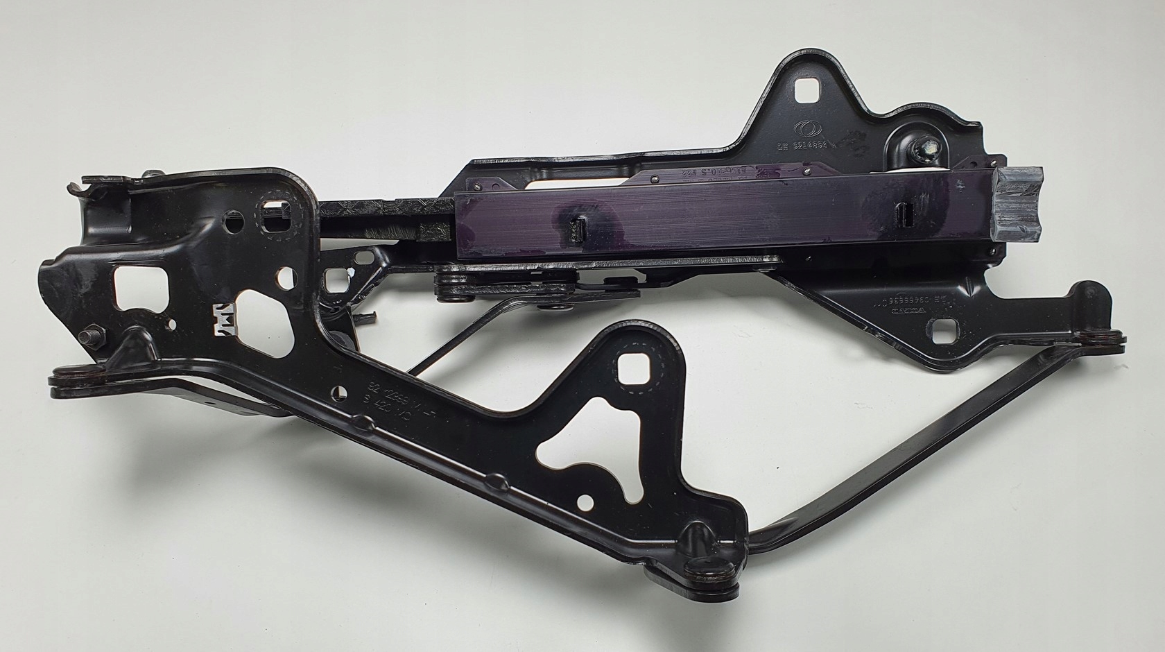 ZAWIAS DACHU LEWY TYL VOLVO C70 II 09466636 Part manufacturer Volvo OE