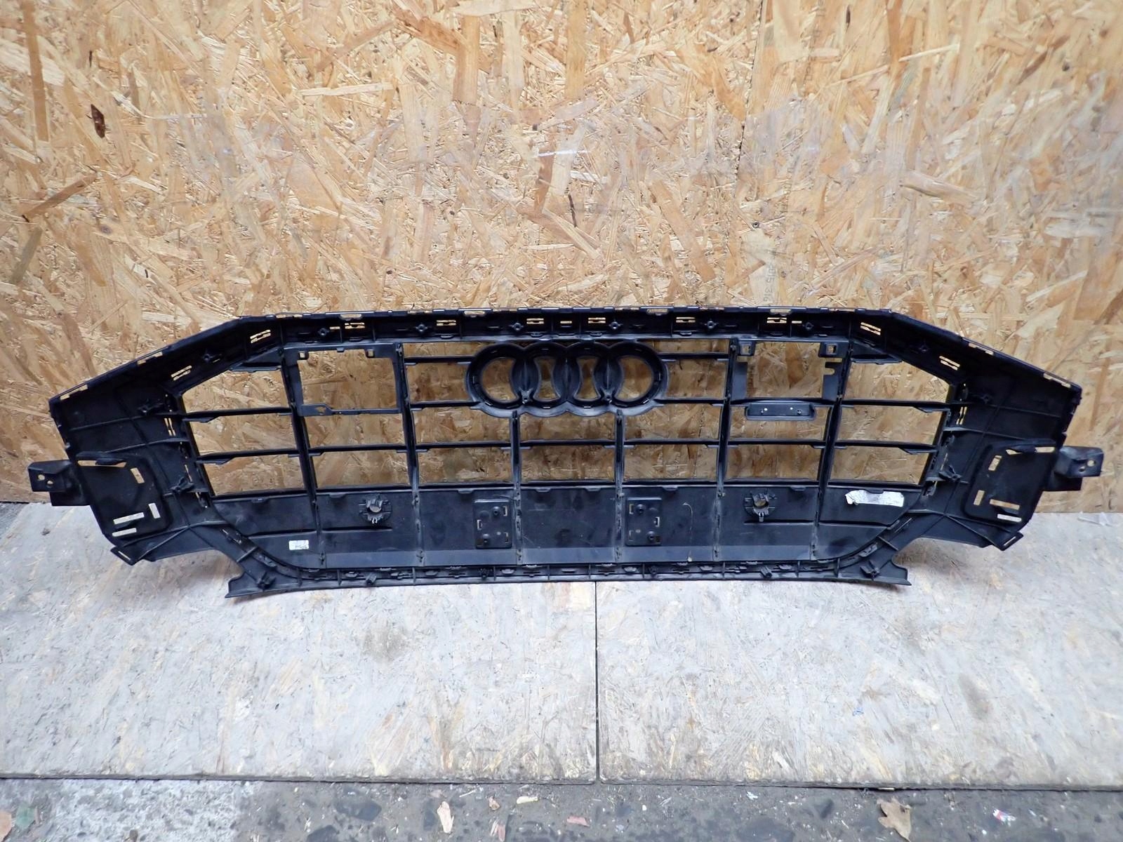 Grill AUDI Q8 4M8 4MN 2018-2024R 4M8853651AF