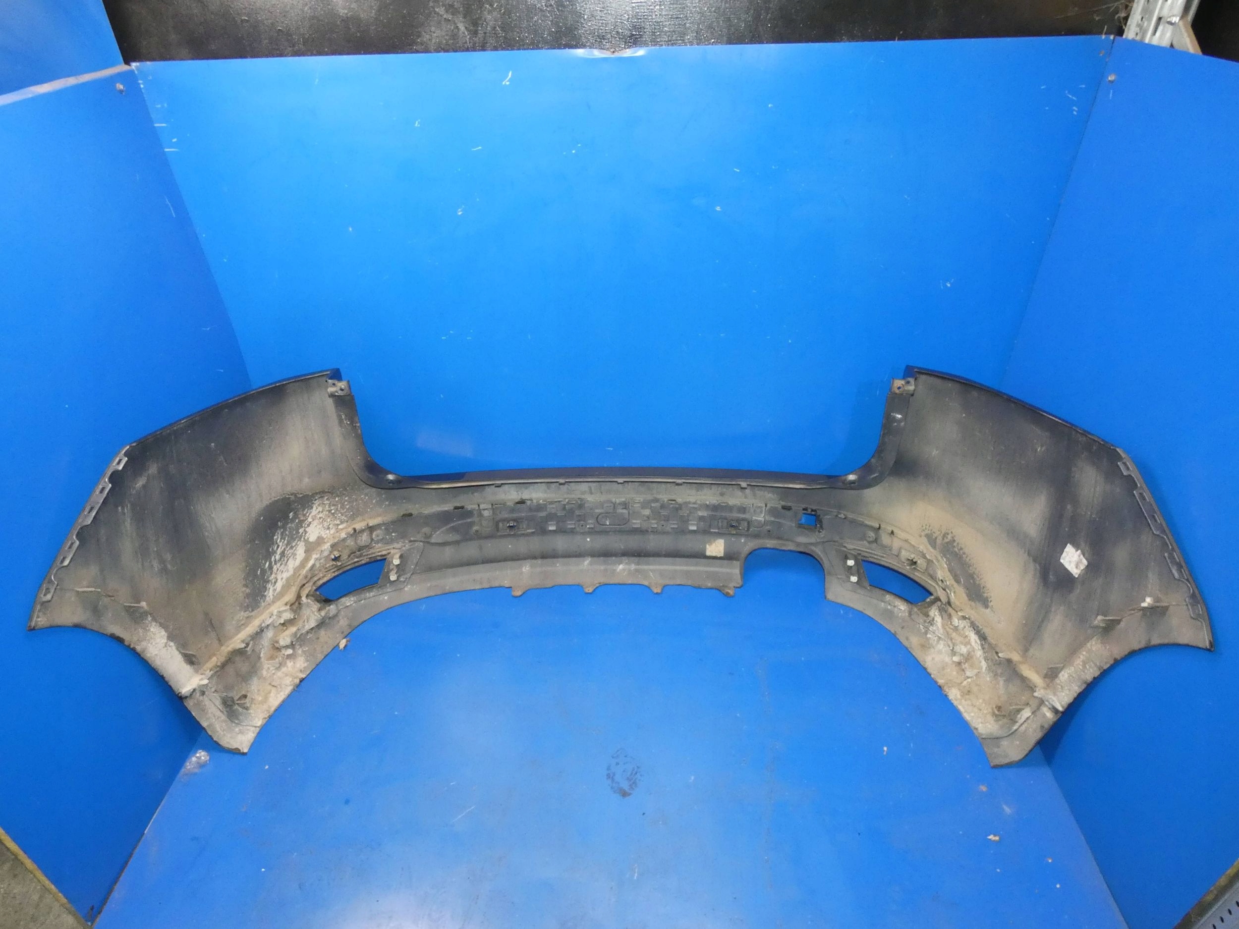 JAGUAR F-PACE X761 bumper rear part rear below PDC
