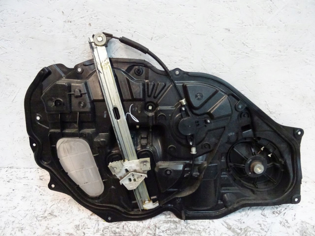 MAZDA 6 II stahovačka okna předek pravý GS1D5897X