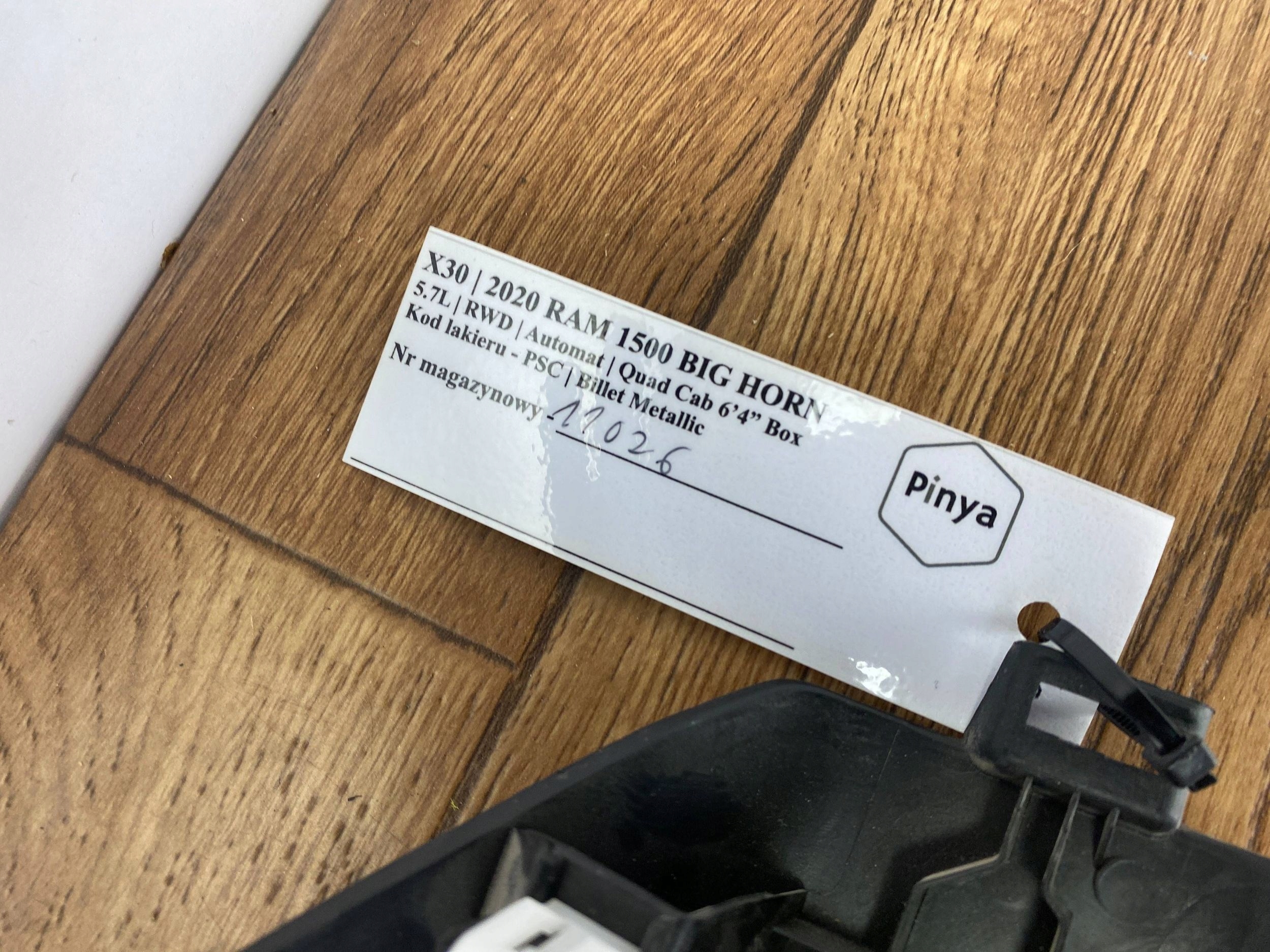 fedél dekor lista deski Dodge Ram 1500 2019+