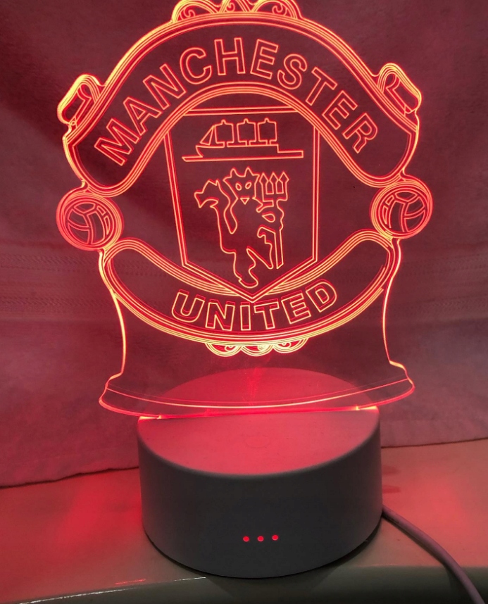 Lampka nocna 3D LED FC MANCHESTER UNITED kabel USB Rodzaj lampka