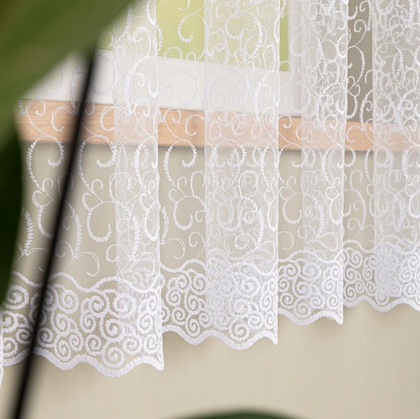 Záclona s vyšívanými roztomilými rolkami, bílá, hotová záclona s výšivkou 600x130 LuX