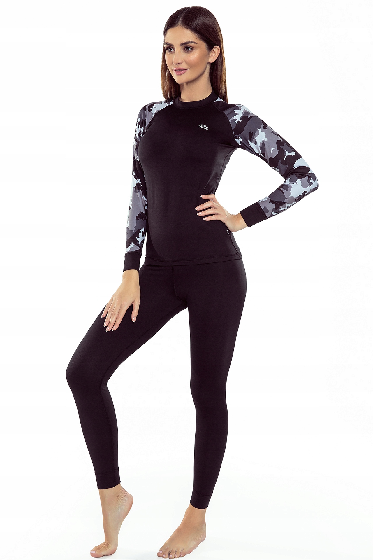 BIELIZNA TERMOAKTYWNA DAMSKA TERMICZNA W GÓRY Właściwości odprowadzające wilgoć