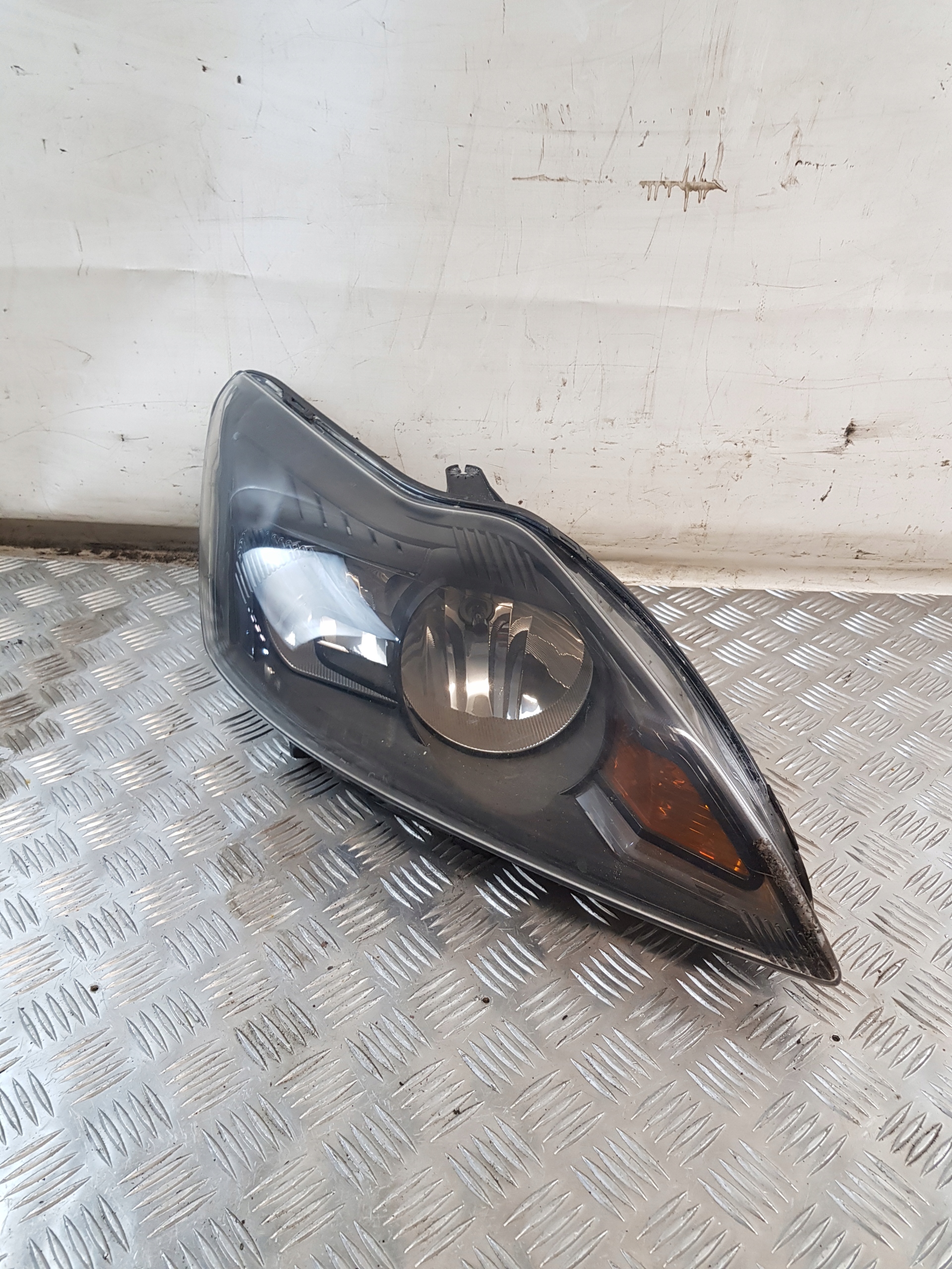 light right front FORD FOCUS MK2 LIFT 08R- EUROPA