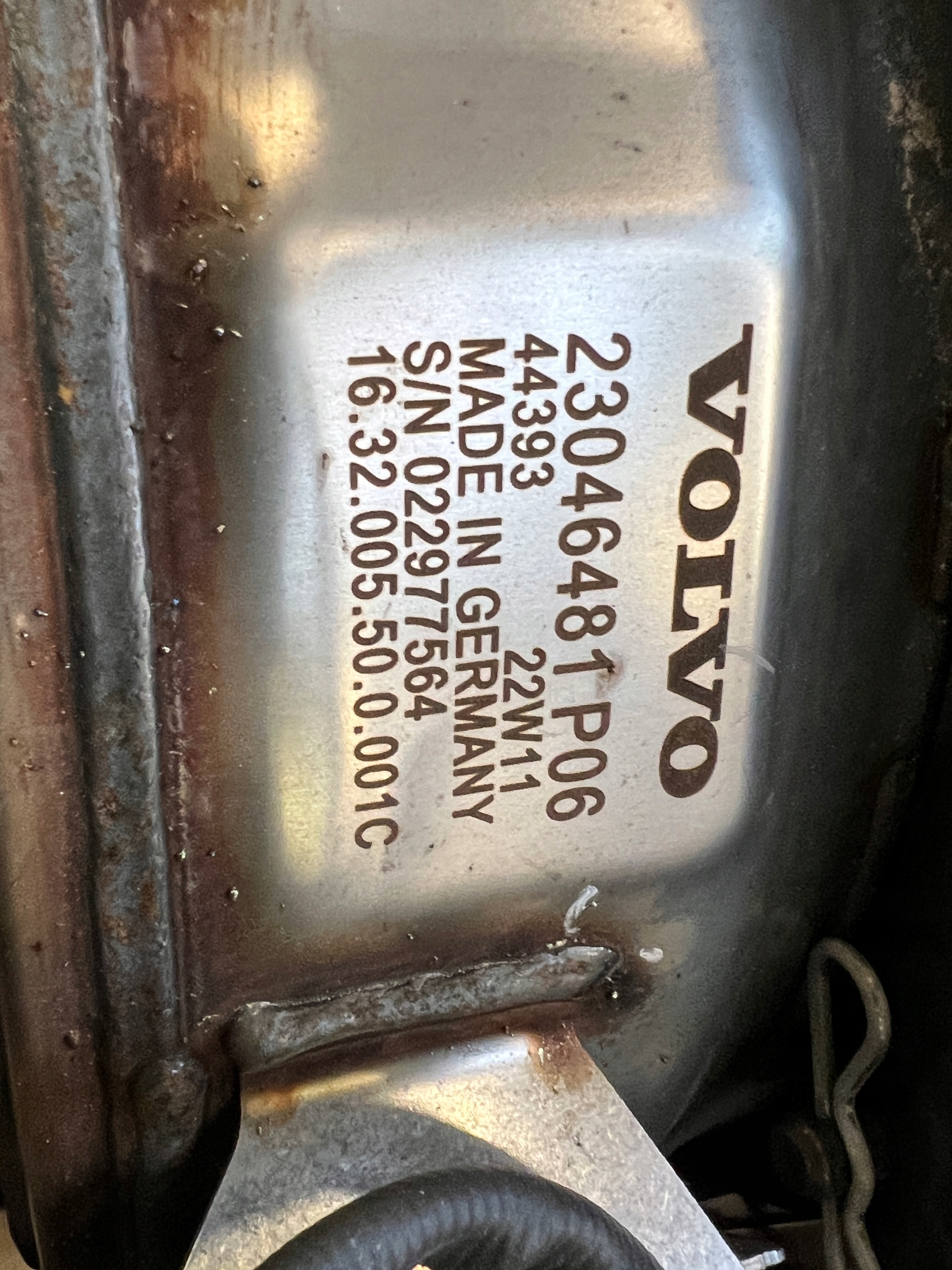 23046481 - Каталитический нейтрализатор глушитель Volvo FH4 новый оригинал