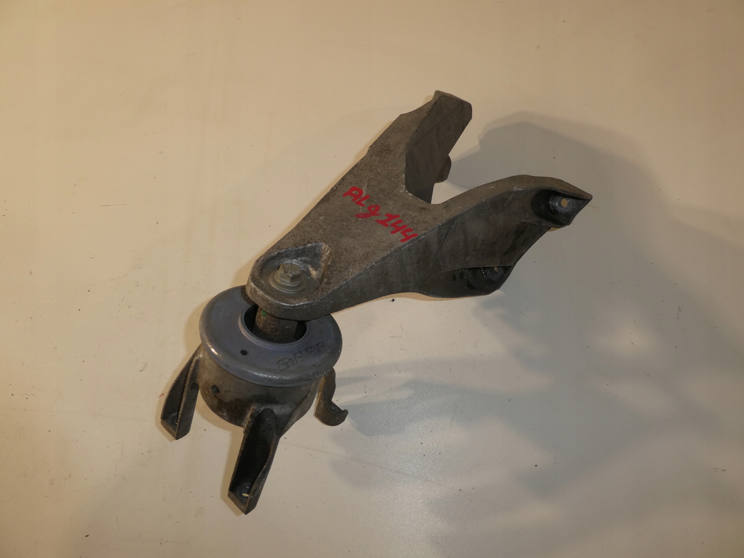 VW T6 2.0 TDI holder engine mount 7E0199370A