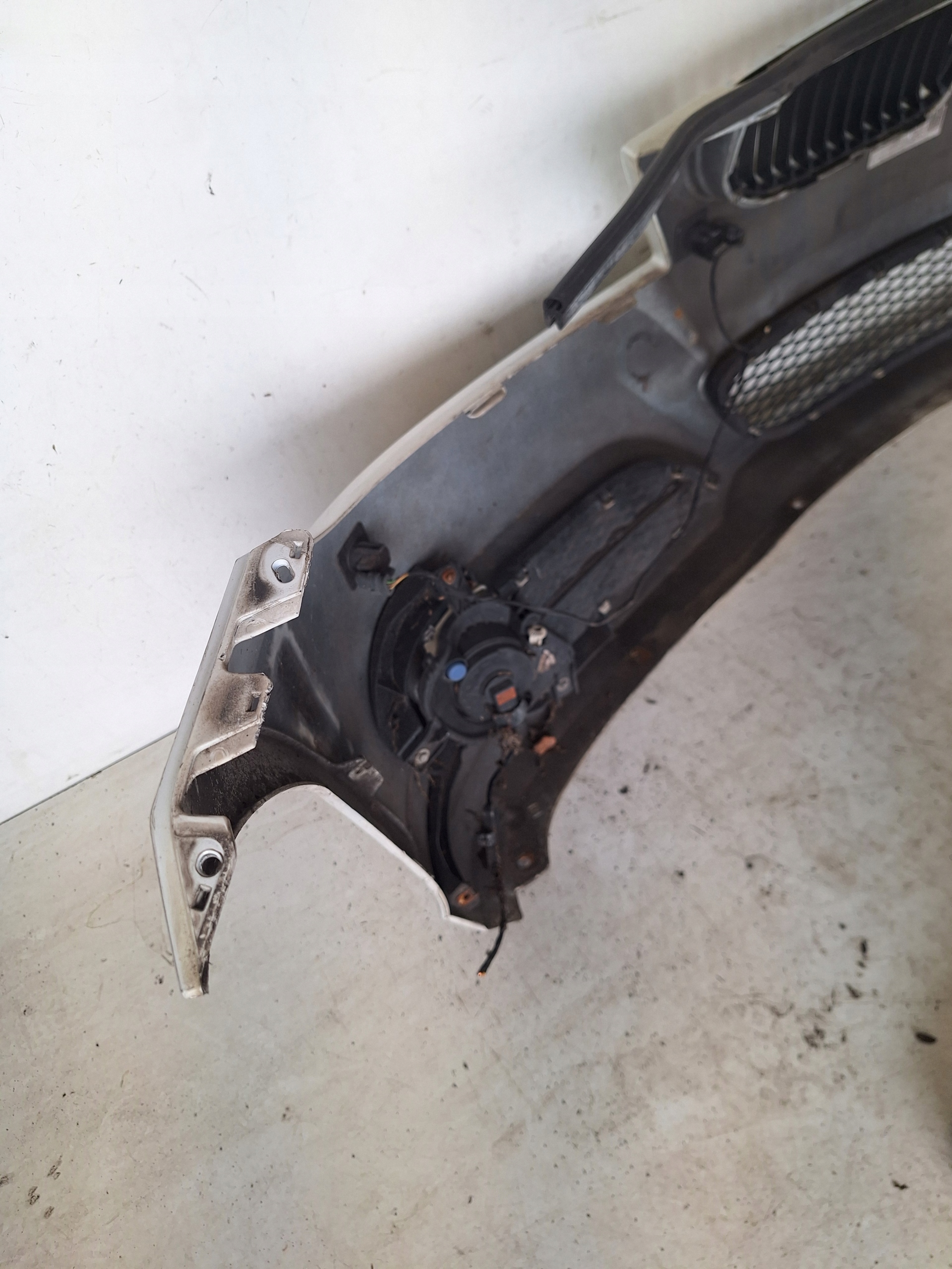 BMW 3 E90 E91 08-12 bumper + PDC