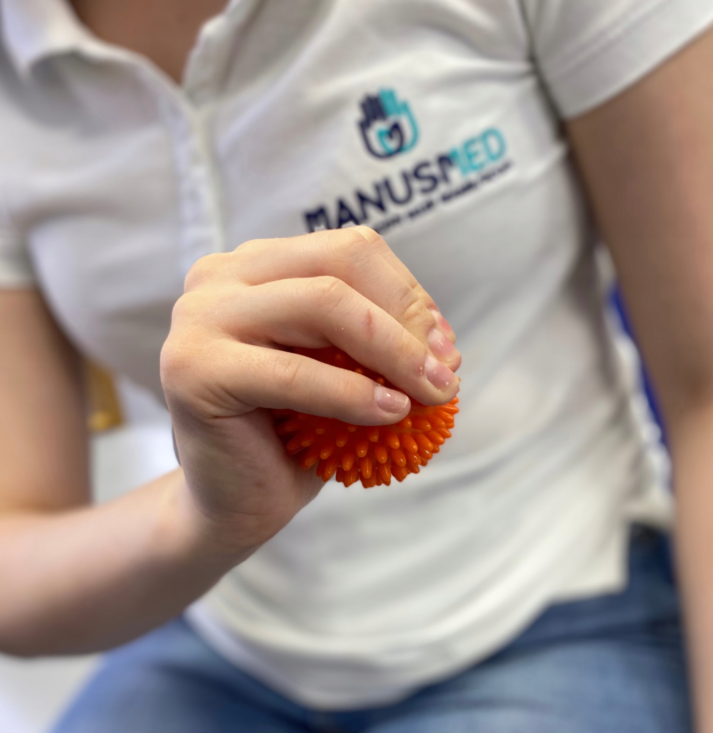 PIŁKA DO ROLOWANIA piłeczka Z KOLCAMI wypustki masaż dłoni 6 CM POMARAŃCZ EAN (GTIN) 5902175391646