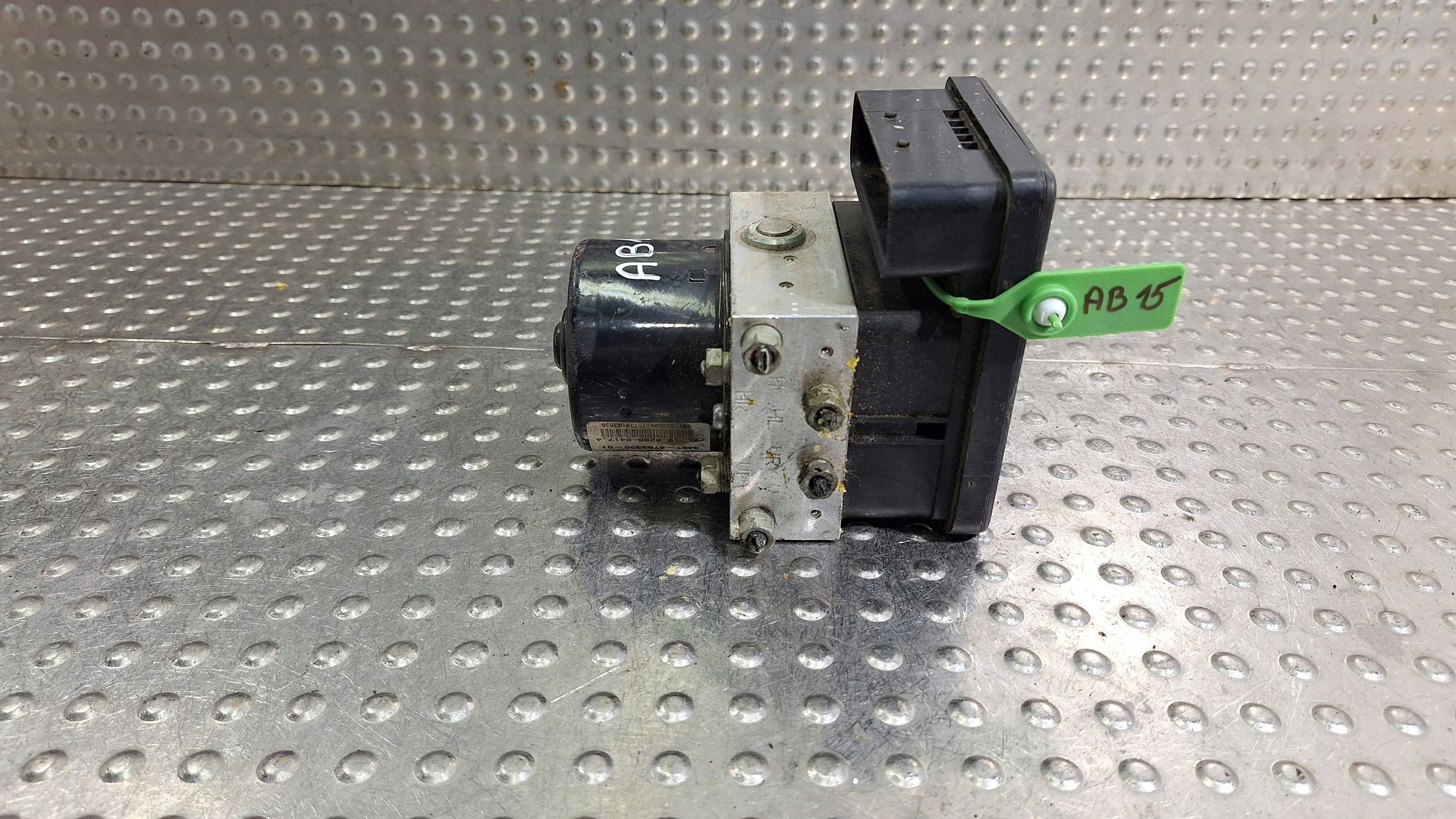 pump control unit ABS 6789301 6789300 BMW E81 E87 E90 E91 E92 E93