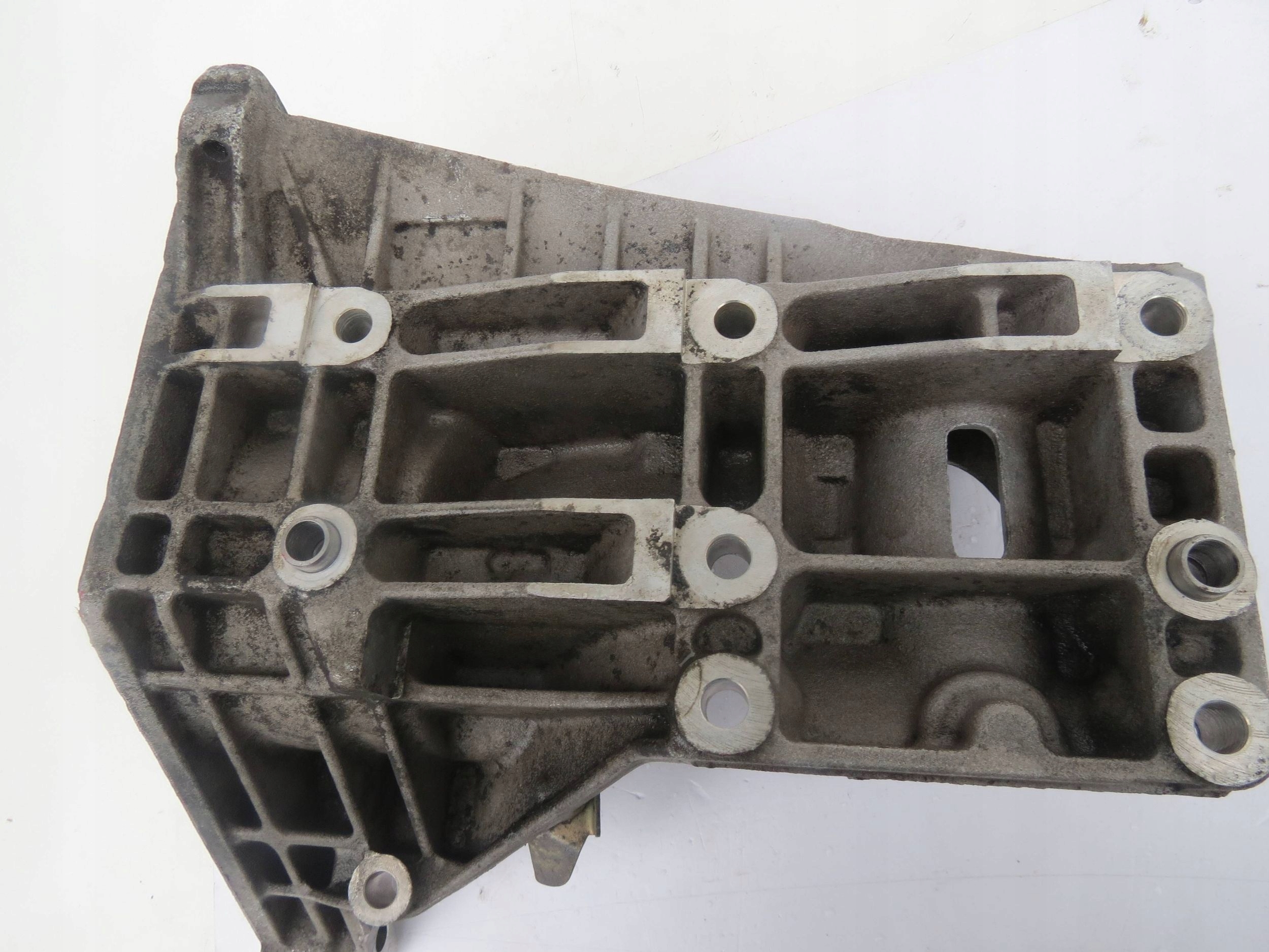 engine mount holder PORSCHE CAYENNE and 4.5 V8 9481022136R
