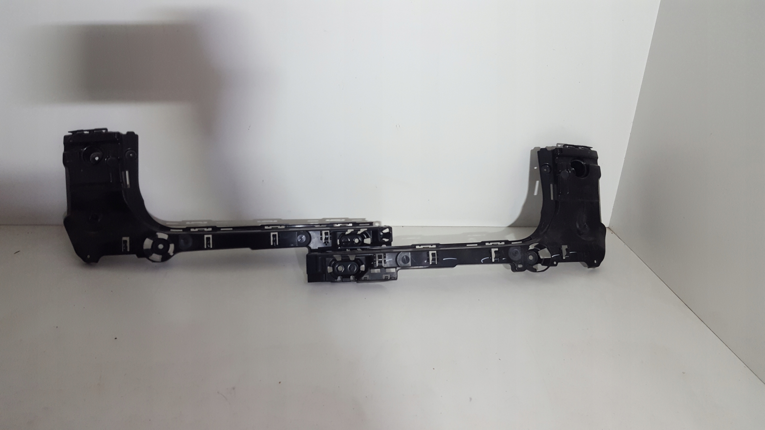 BMW G08 iX3 LIFT ŚLIZG ZDERZAKA TYŁ PRAWY 9850834