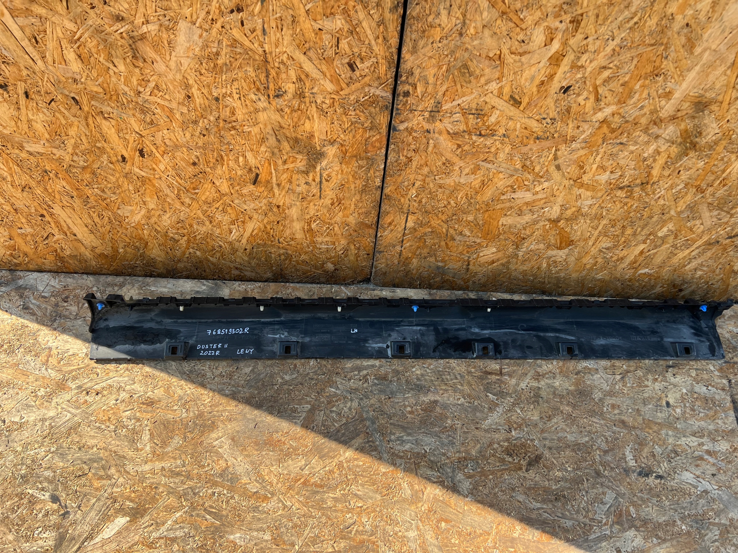 moulding threshold threshold left DACIA DUSTER II 2022R