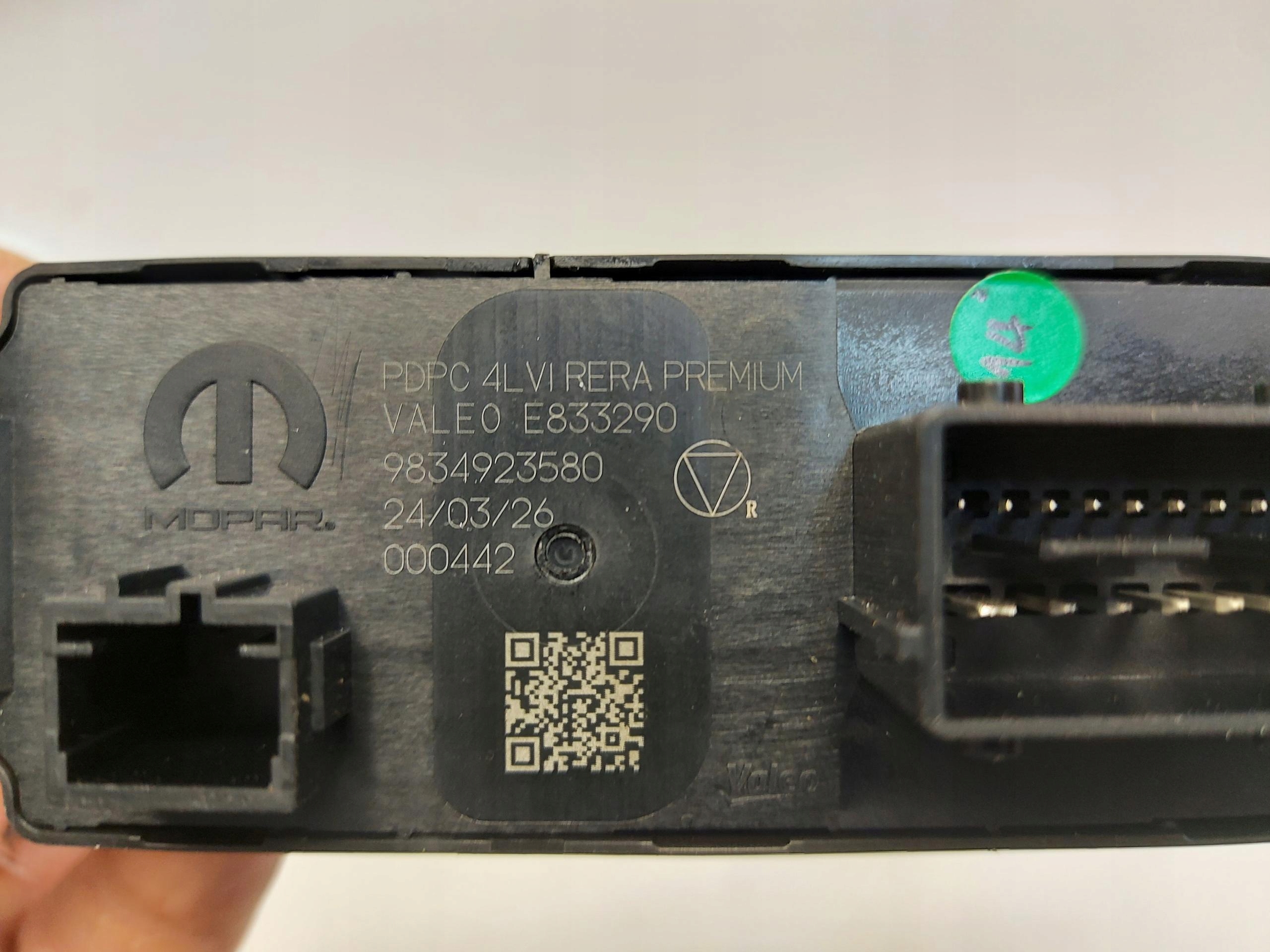 Peugeot 3008 III E3008 panel window control switch windows left front 9834923580